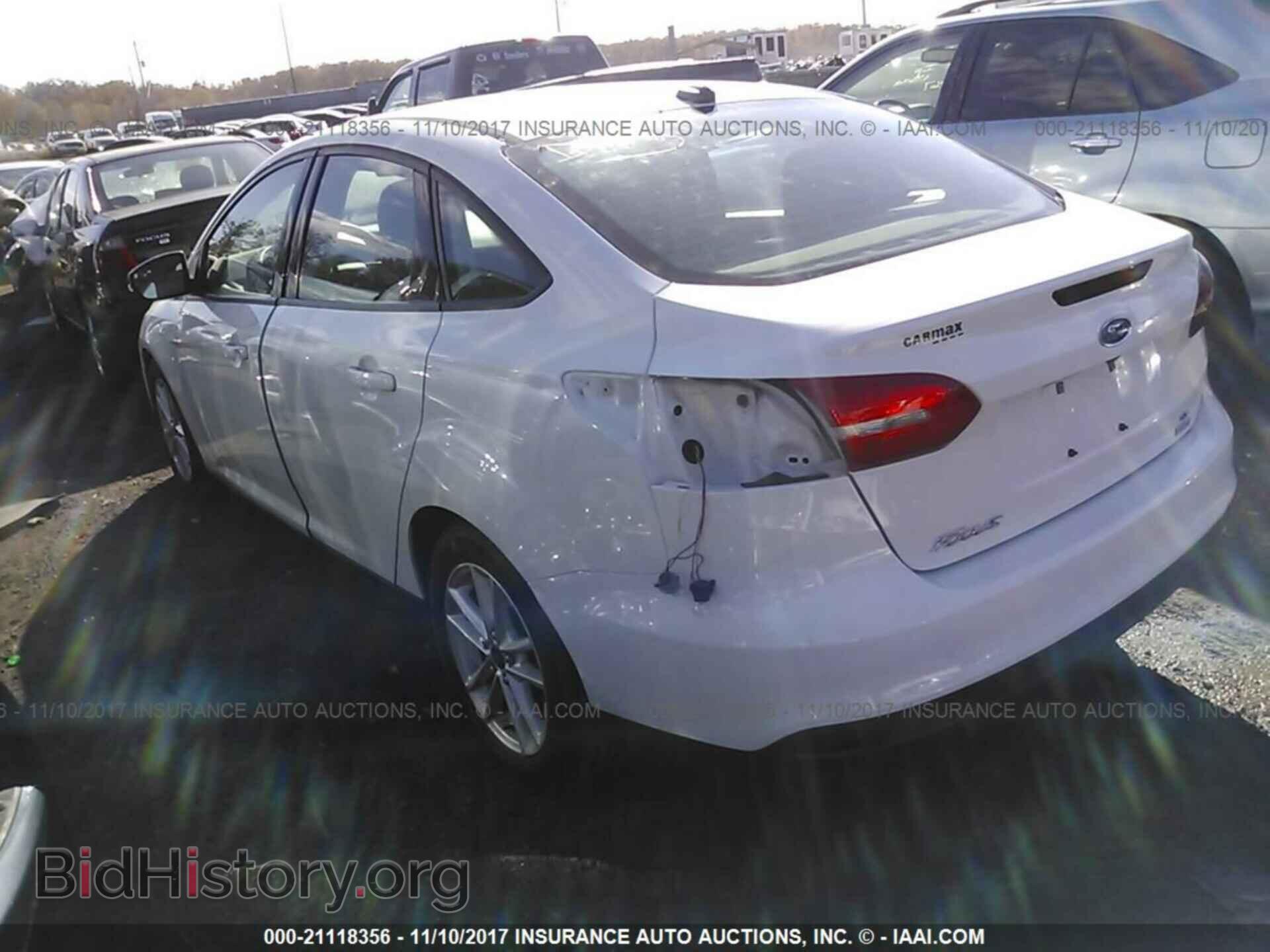 2015 Ford Focus - VIN: 1FADP3FEXFL322935 - Photo 3