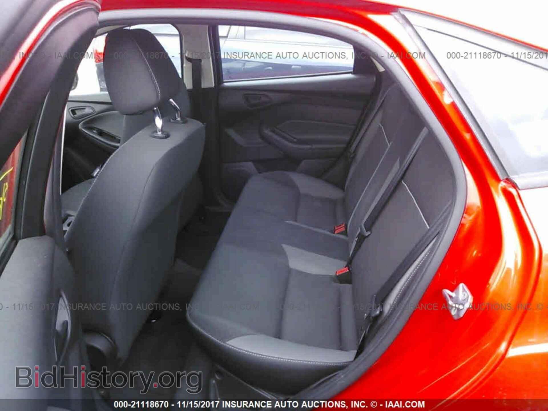 2012 Ford Focus - VIN: 1FAHP3F28CL229060 - Photo 8