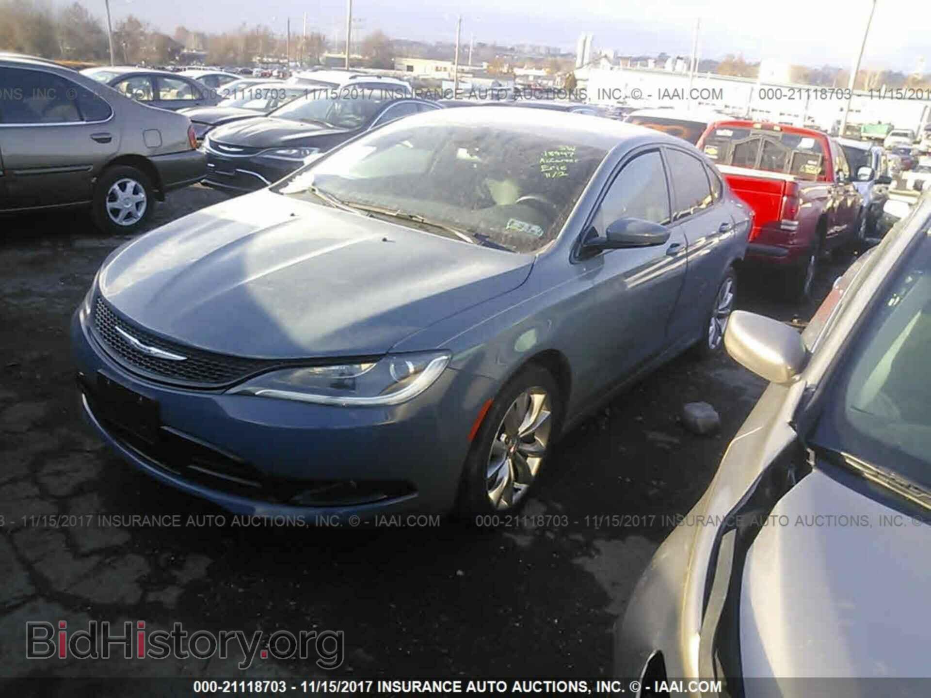2015 Chrysler 200 - VIN: 1C3CCCBB1FN667602 - Photo 2