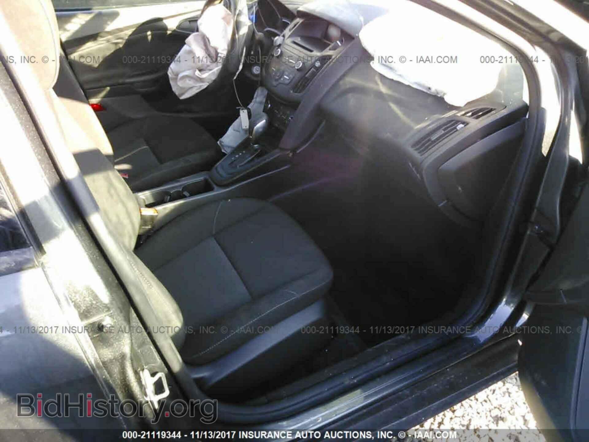 2017 Ford Focus - VIN: 1FADP3E26HL337751 - Фото 5