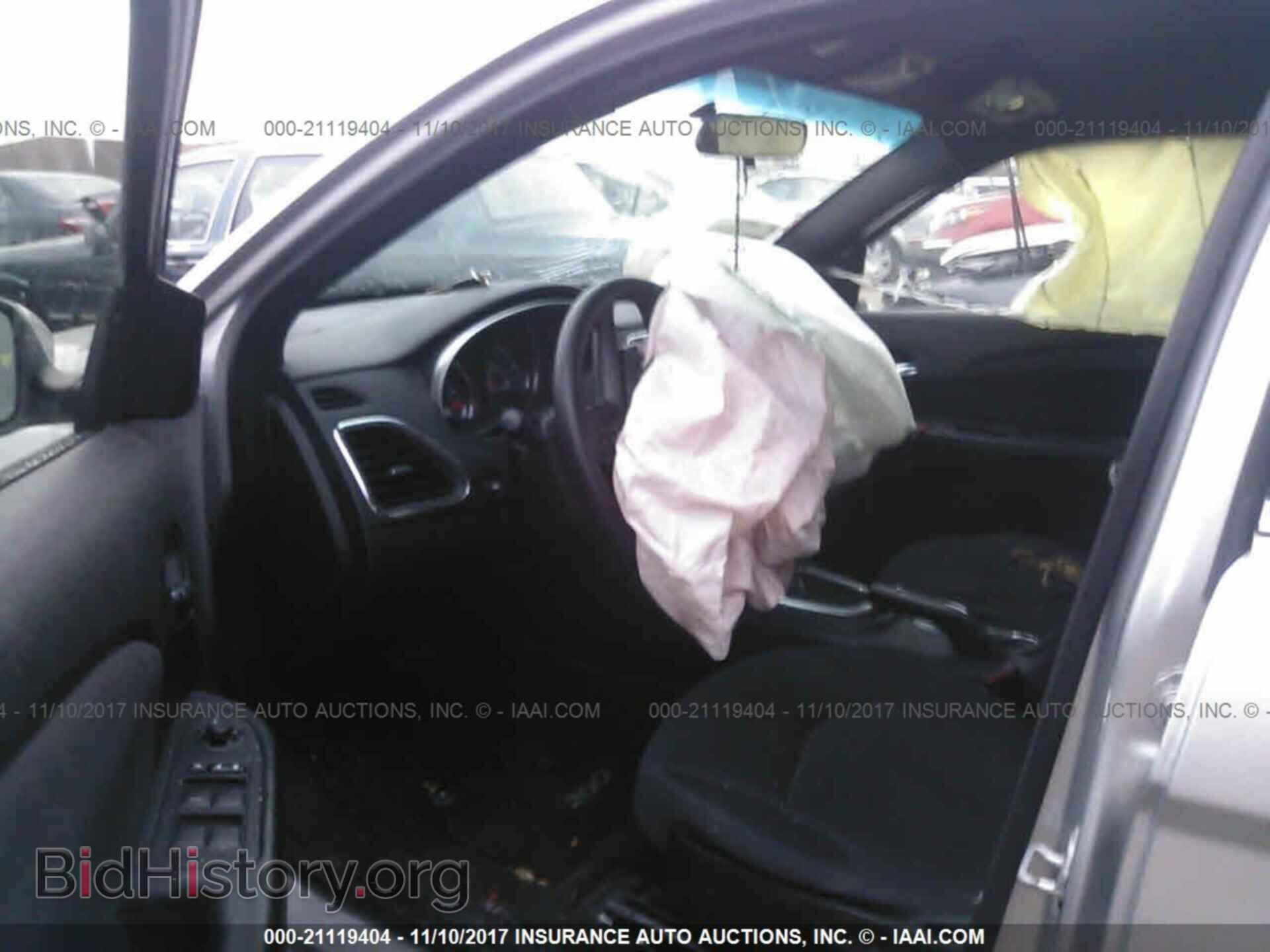 2011 Chrysler 200 - VIN: 1C3BC4FB0BN562796 - Фото 5