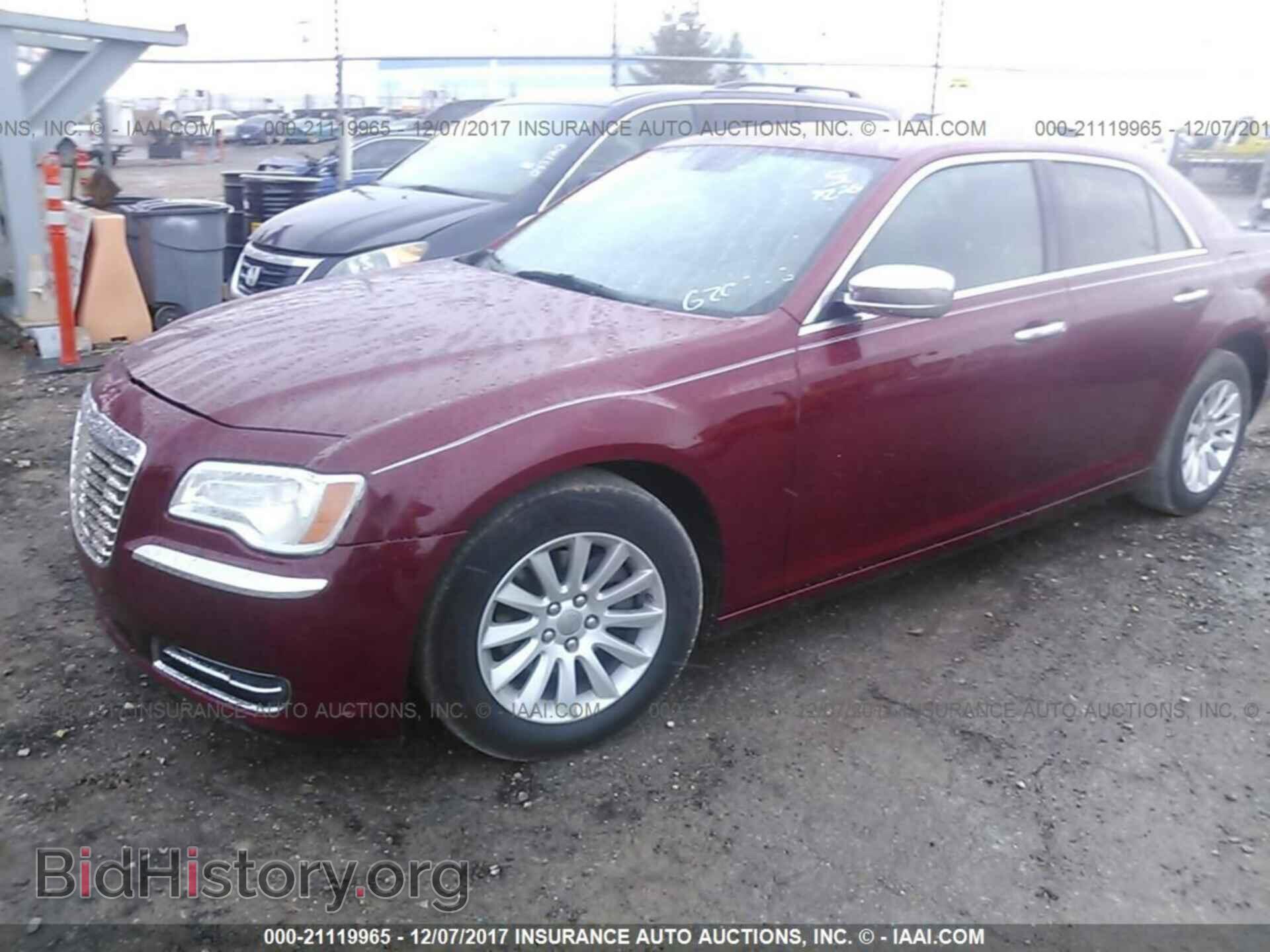 2013 Chrysler 300c - VIN: 2C3CCAEGXDH620246 - Фото 2