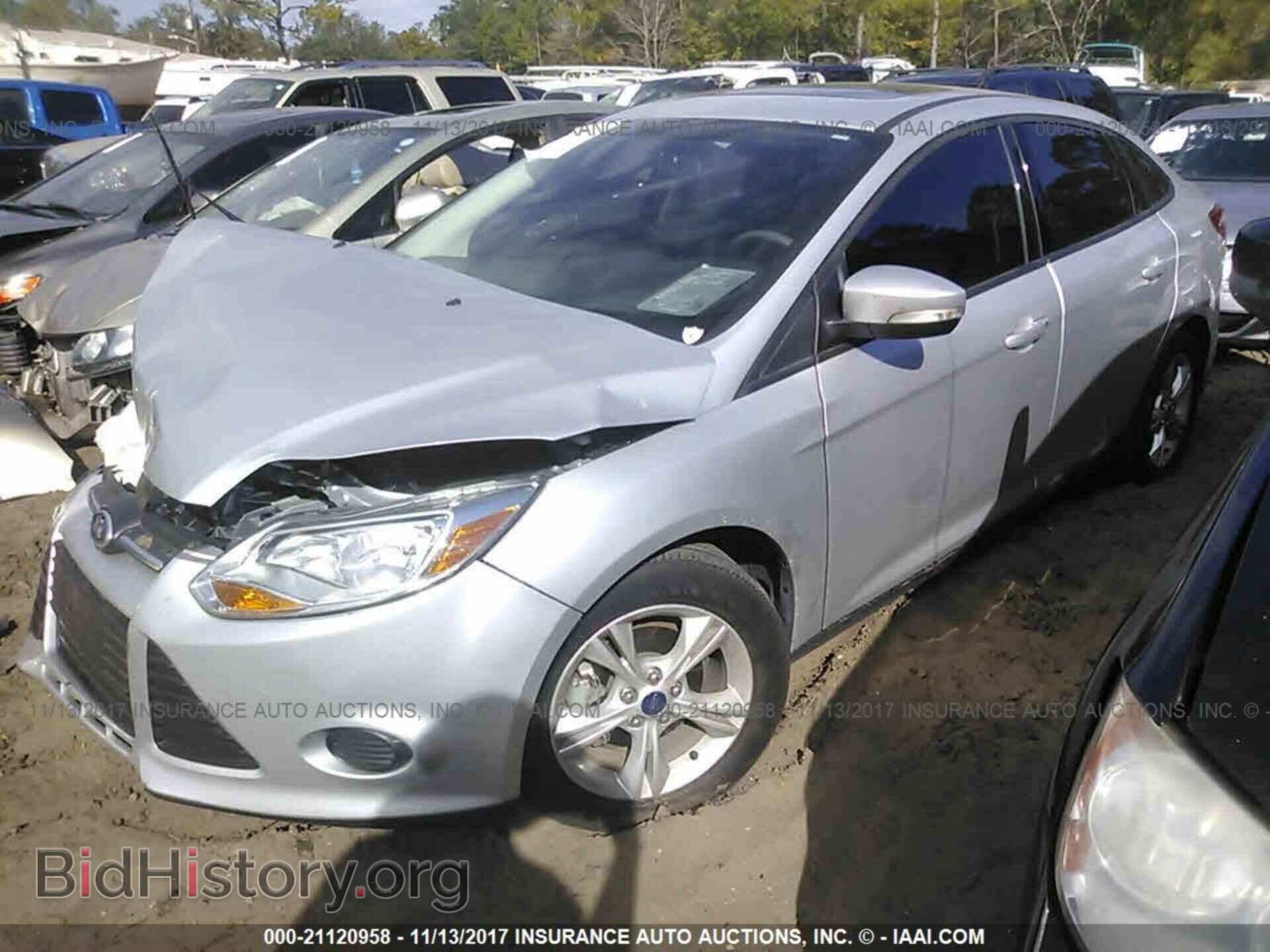 2014 Ford Focus - VIN: 1FADP3F27EL410412 - Фото 2