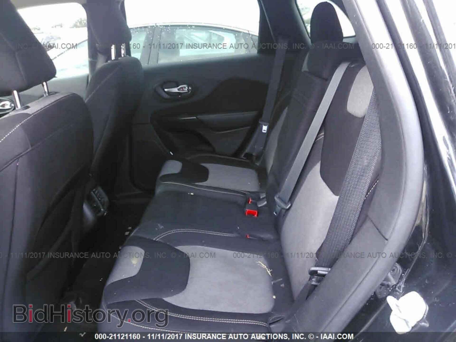 2014 Jeep Cherokee - VIN: 1C4PJLAB7EW126776 - Photo 8