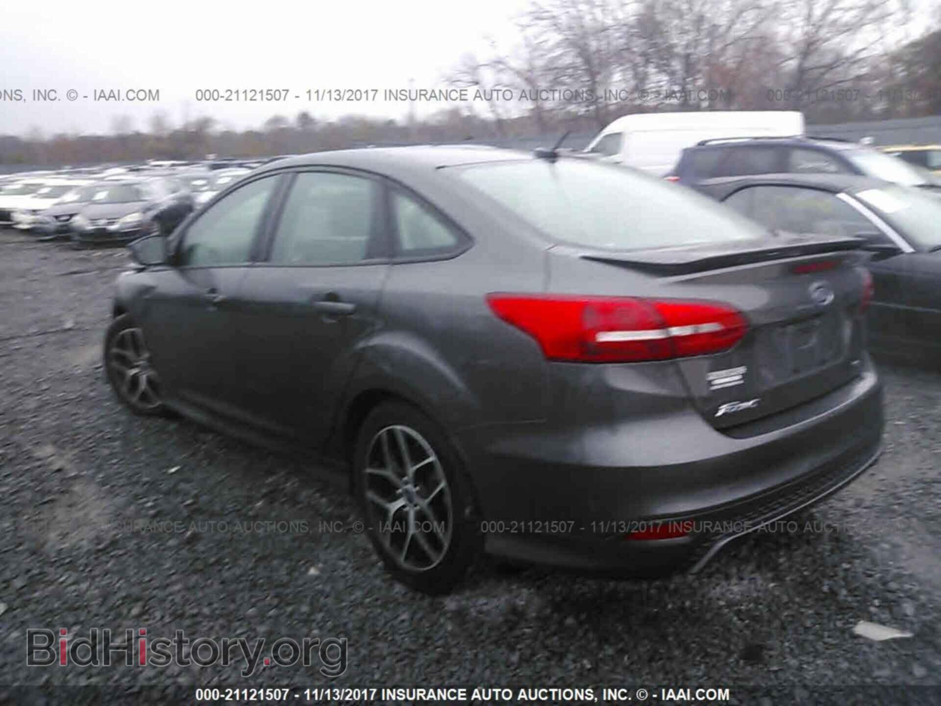 2016 Ford Focus - VIN: 1FADP3F21GL334835 - Фото 3