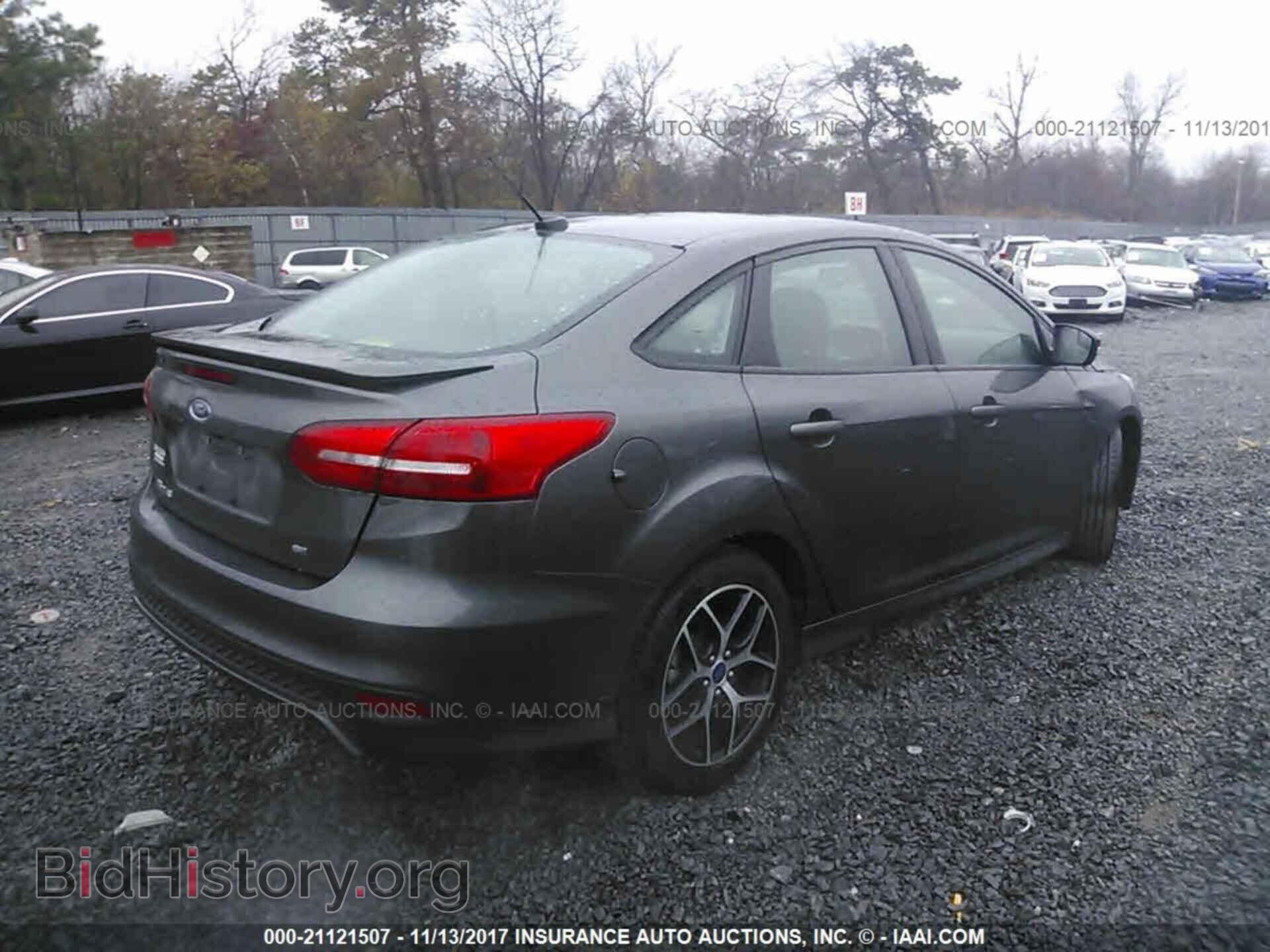 2016 Ford Focus - VIN: 1FADP3F21GL334835 - Фото 4