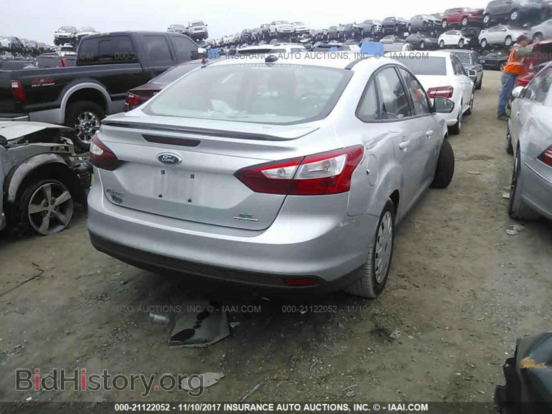 2013 Ford Focus - VIN: 1FADP3F2XDL203365 - Фото 4