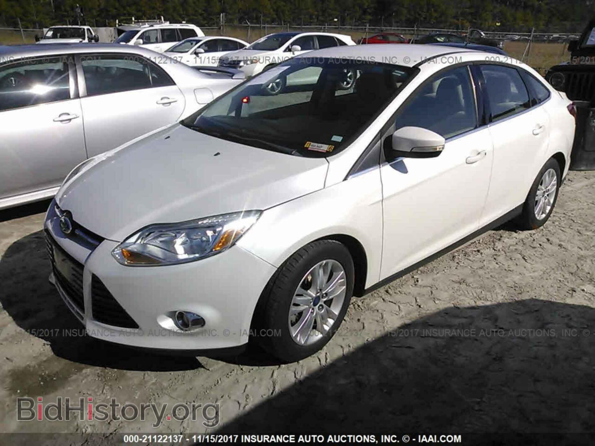 2012 Ford Focus - VIN: 1FAHP3H20CL387972 - Photo 2