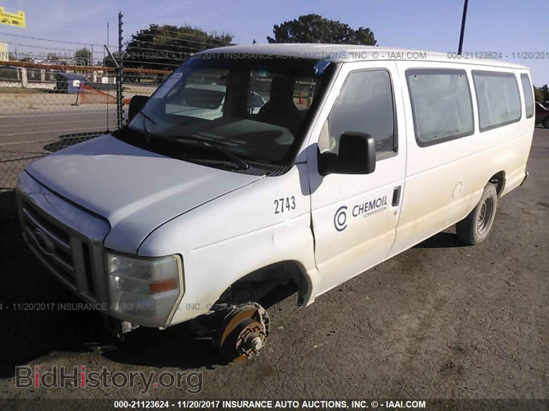 2011 Ford Econoline - VIN: 1FBSS3BL7BDB12743 - Photo 2