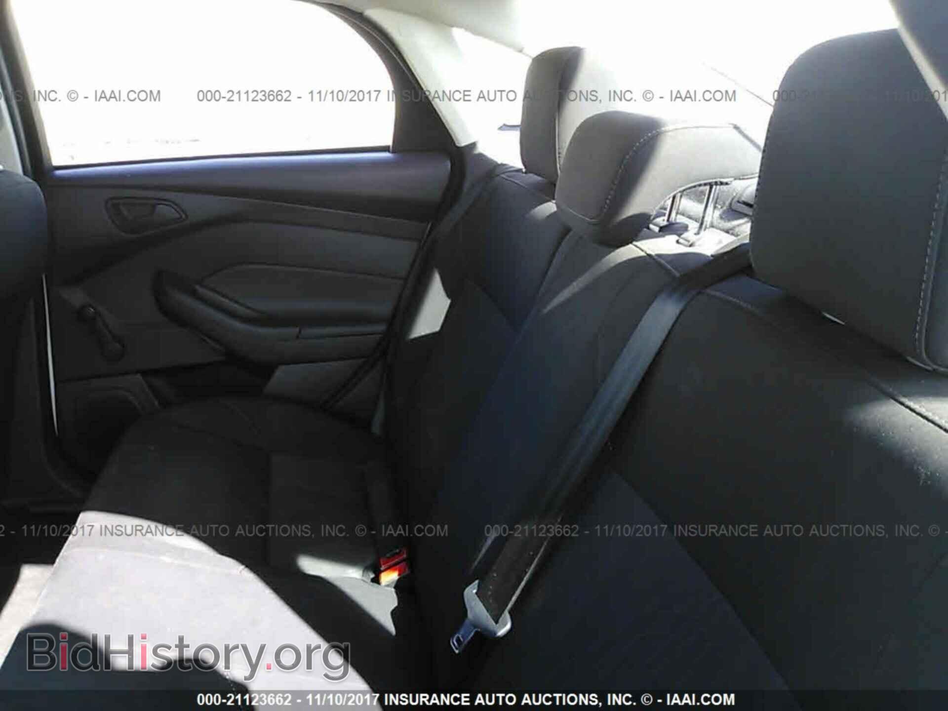 2016 Ford Focus - VIN: 1FADP3E24GL233810 - Photo 8