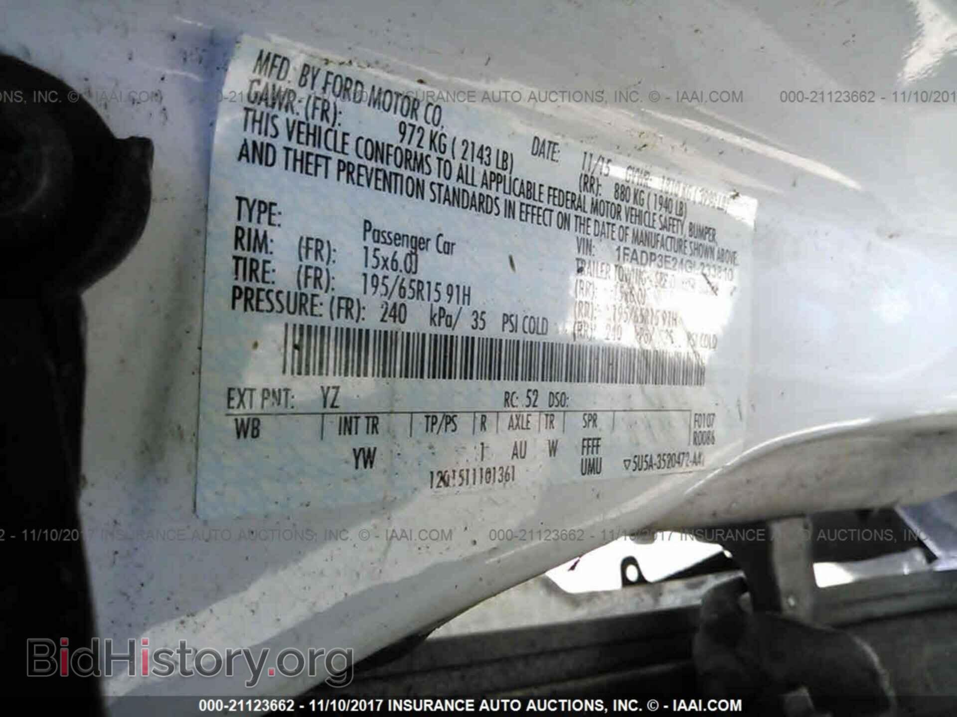 2016 Ford Focus - VIN: 1FADP3E24GL233810 - Photo 9