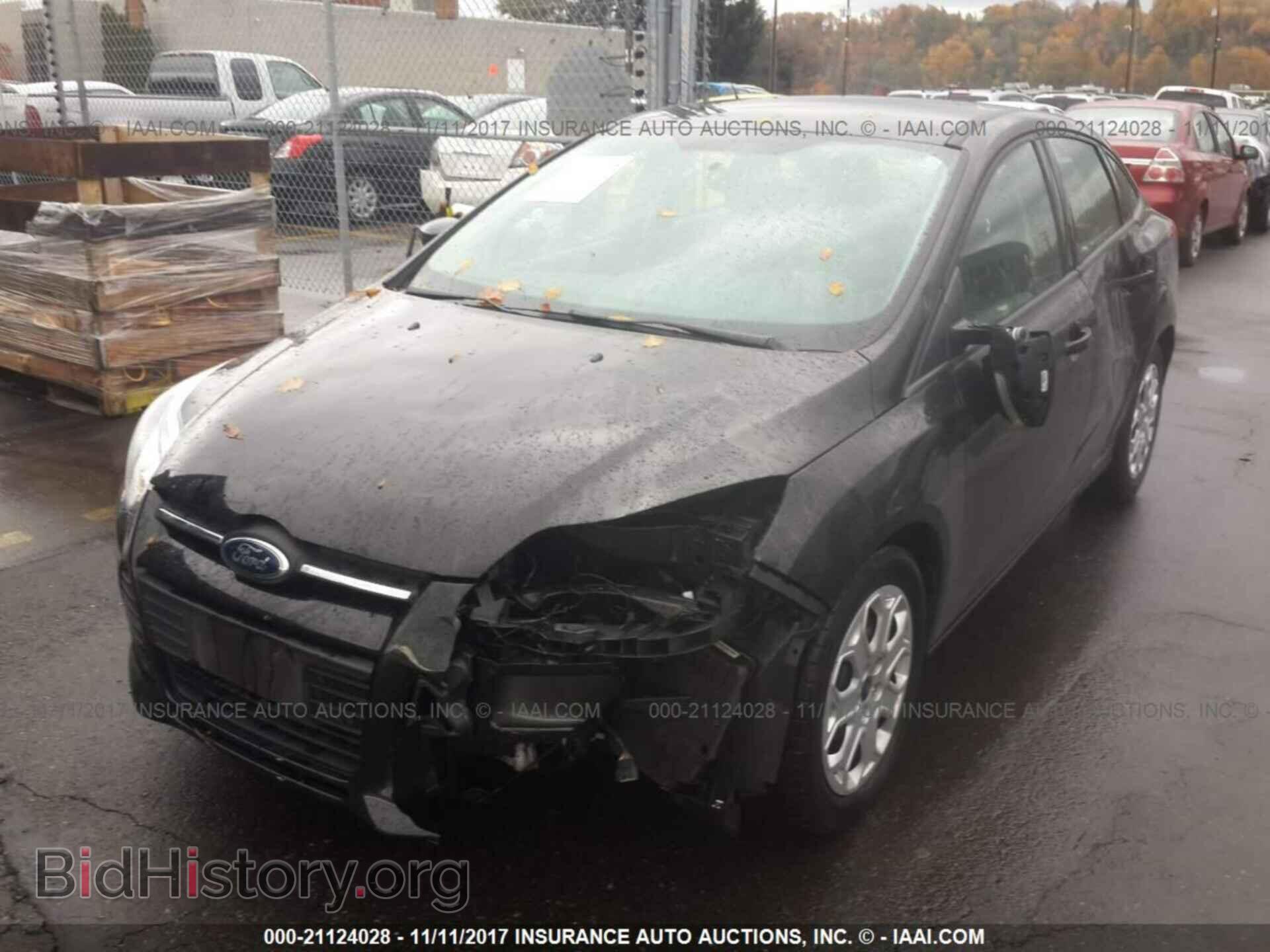 2012 Ford Focus - VIN: 1FAHP3F25CL362858 - Photo 2