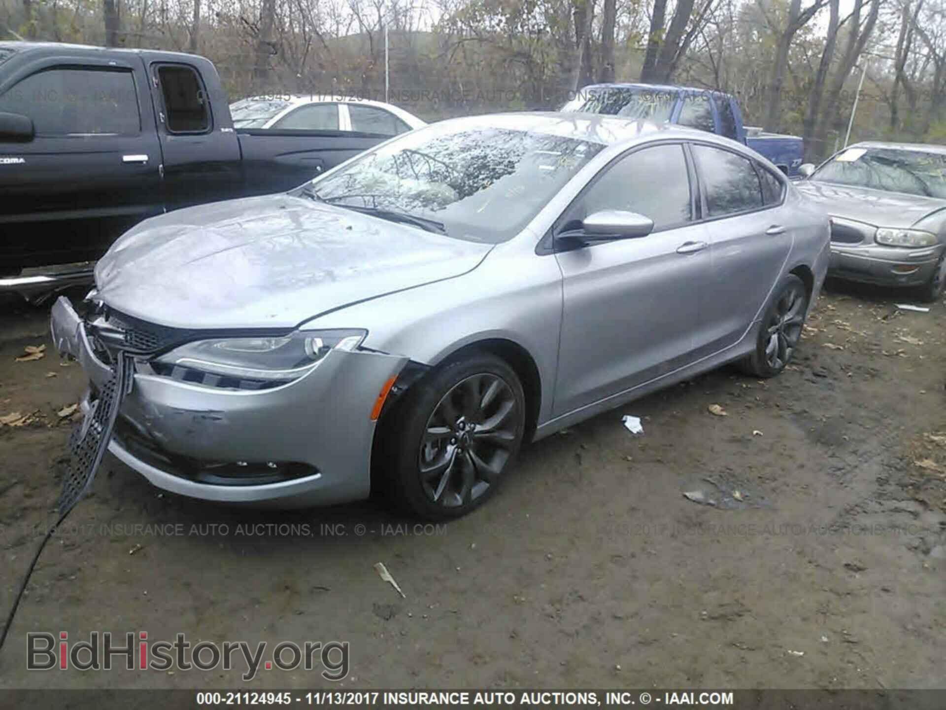 2016 Chrysler 200 - VIN: 1C3CCCBB7GN100473 - Photo 2