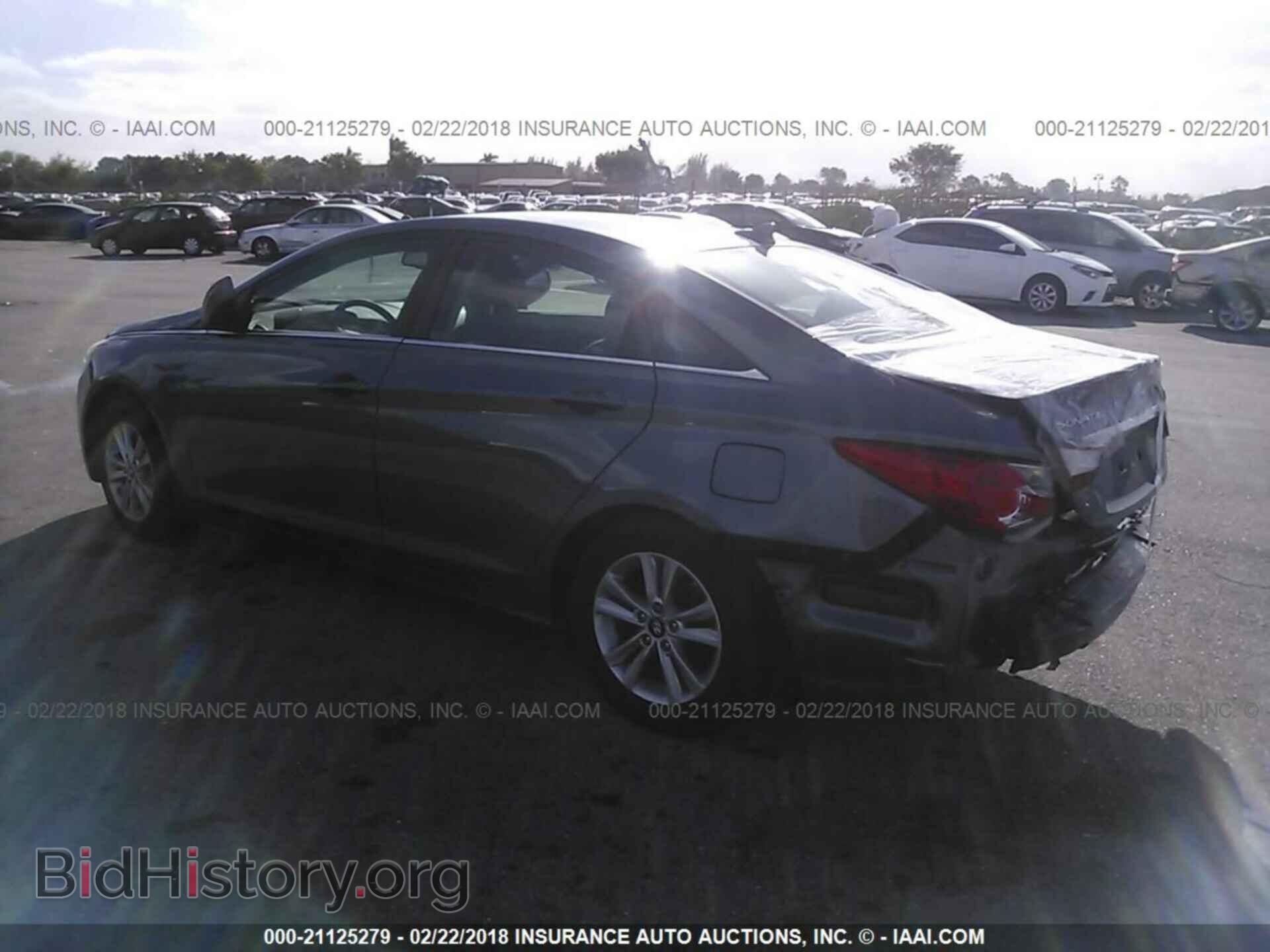 2012 Hyundai Sonata - VIN: 5NPEB4AC2CH467881 - Фото 3