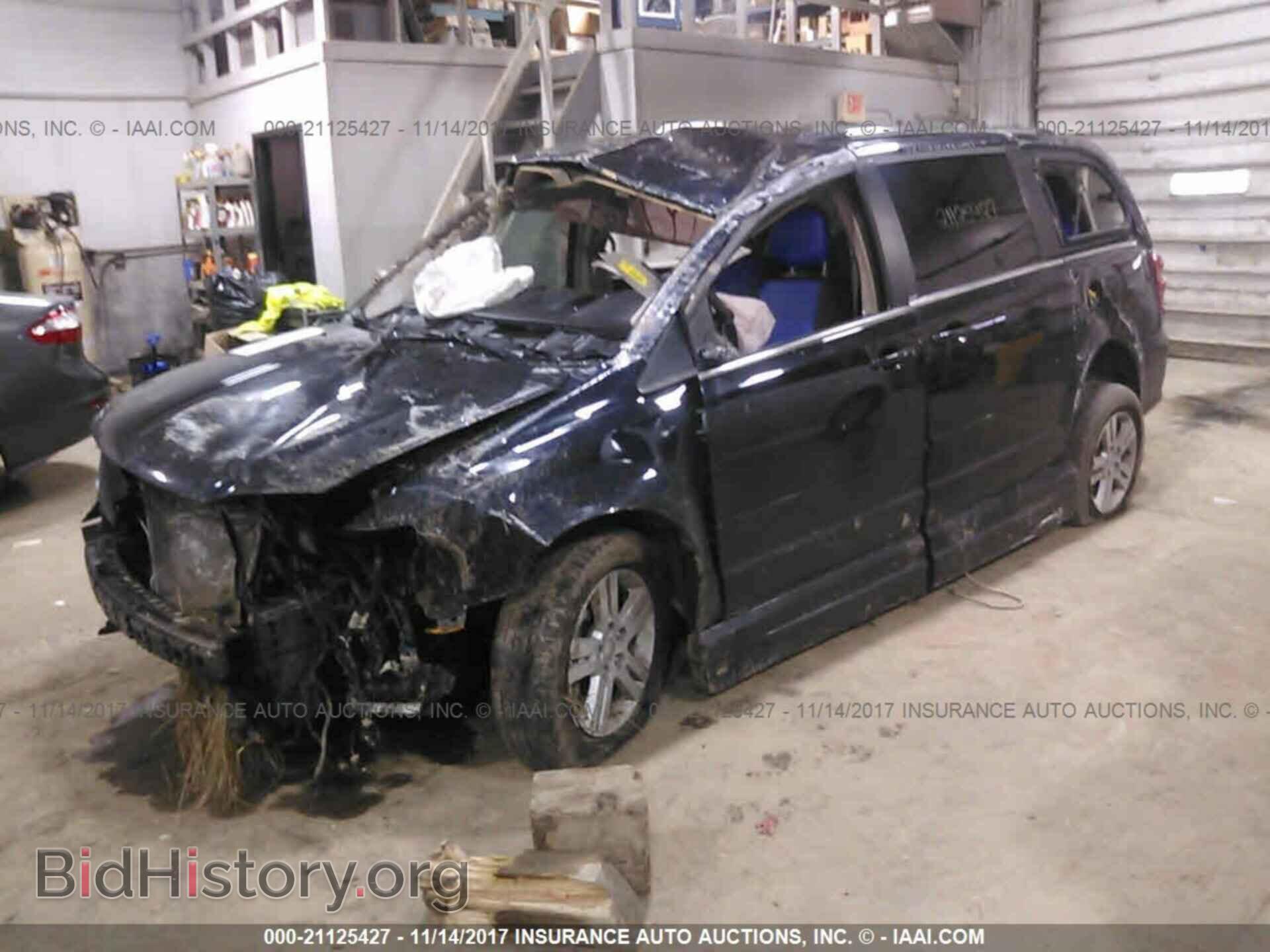 2011 Dodge Grand caravan - VIN: 2D4RN5DG9BR690422 - Фото 2