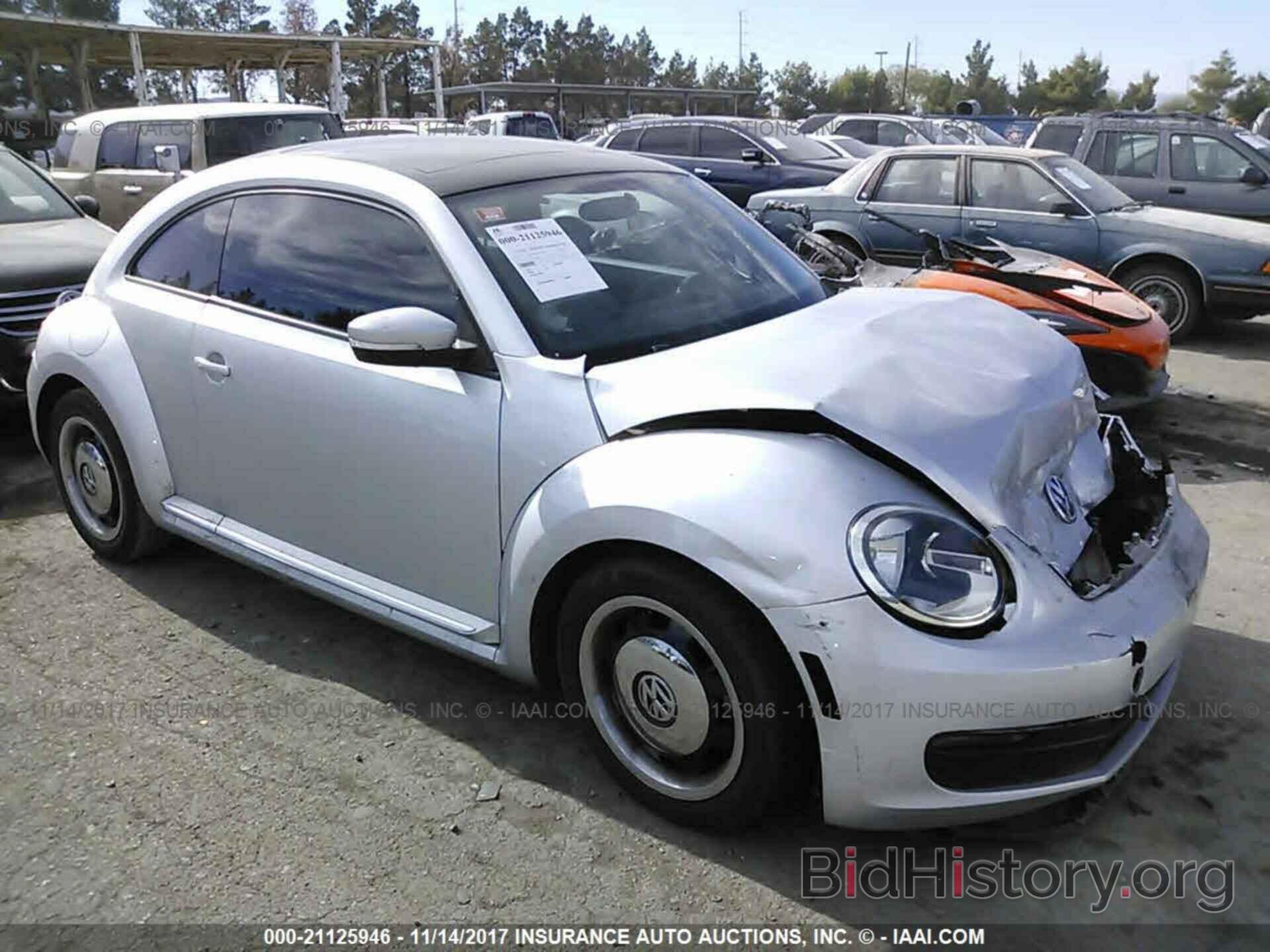 Photo 3VWJX7AT6DM626475 - Volkswagen Beetle 2013