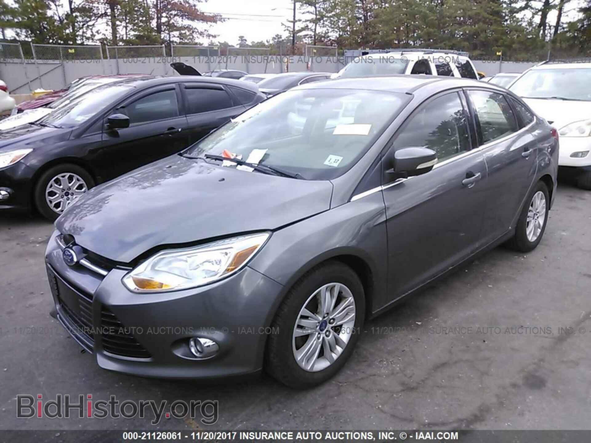 2012 Ford Focus - VIN: 1FAHP3H2XCL330985 - Photo 2