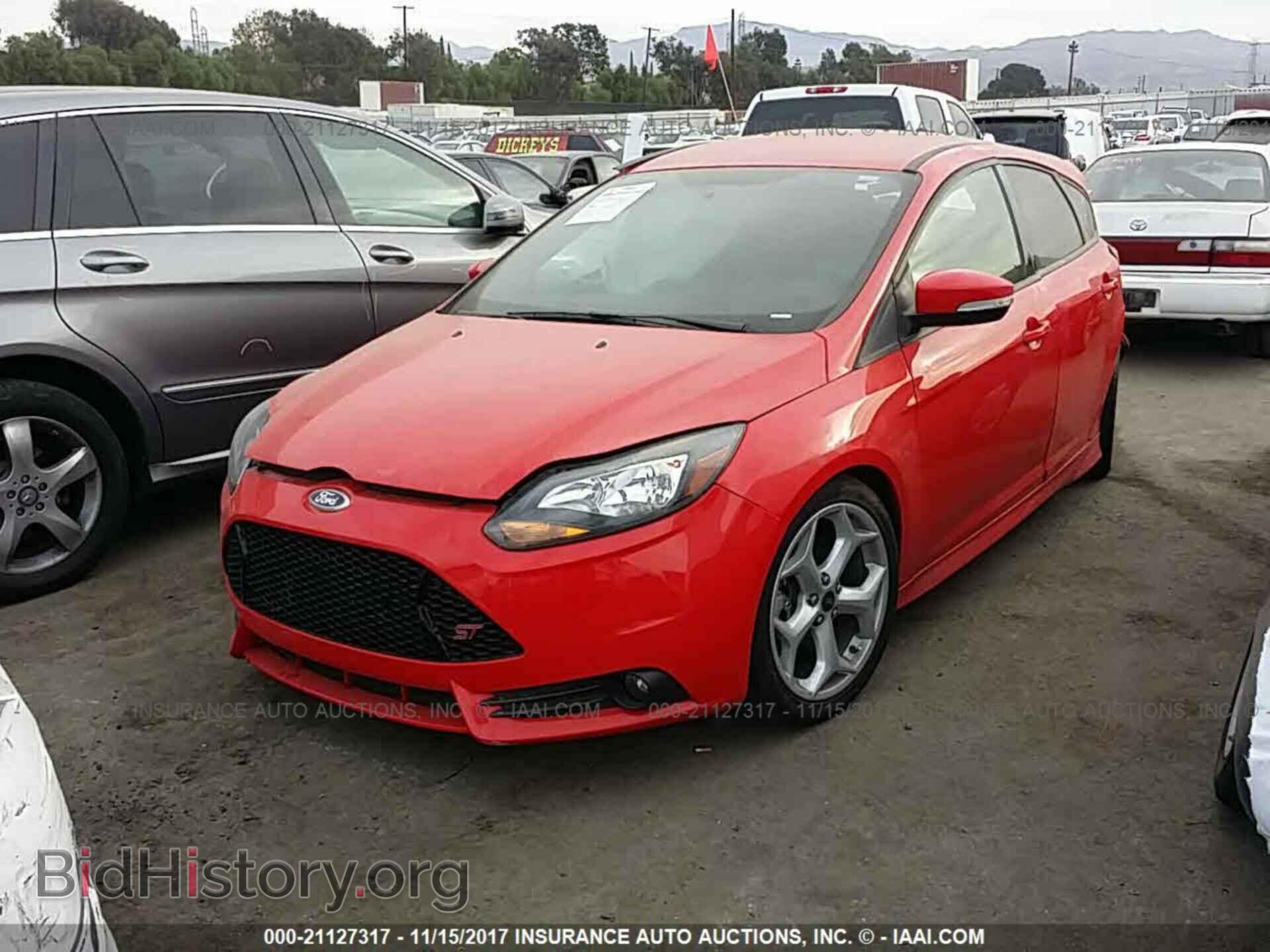 2014 Ford Focus - VIN: 1FADP3L92EL374338 - Photo 2