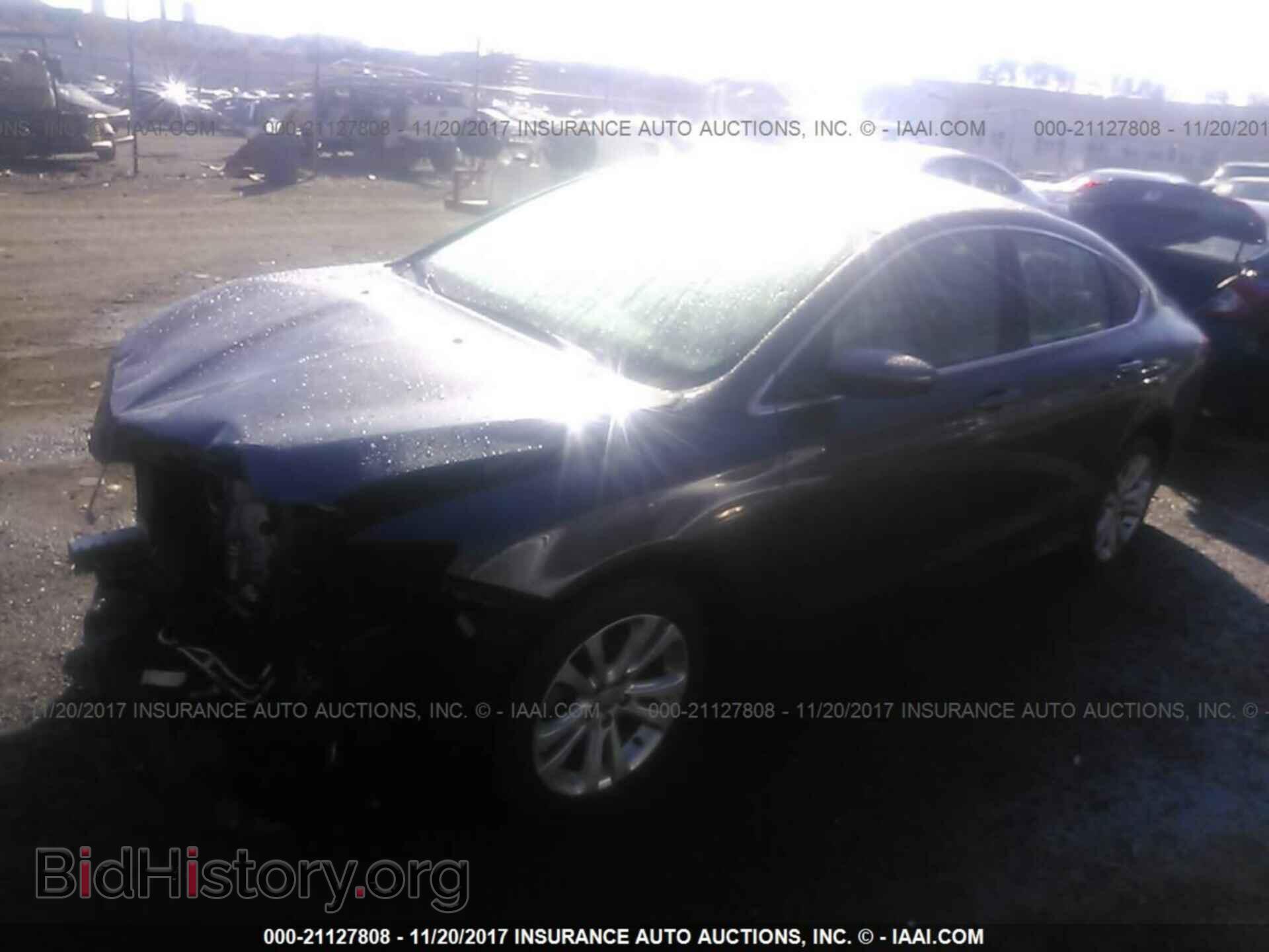 2015 Chrysler 200 - VIN: 1C3CCCAB1FN741697 - Фото 2