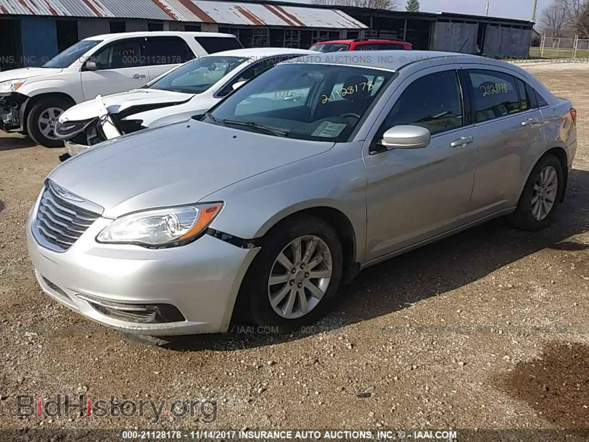 2012 Chrysler 200 - VIN: 1C3CCBBB6CN288603 - Фото 2