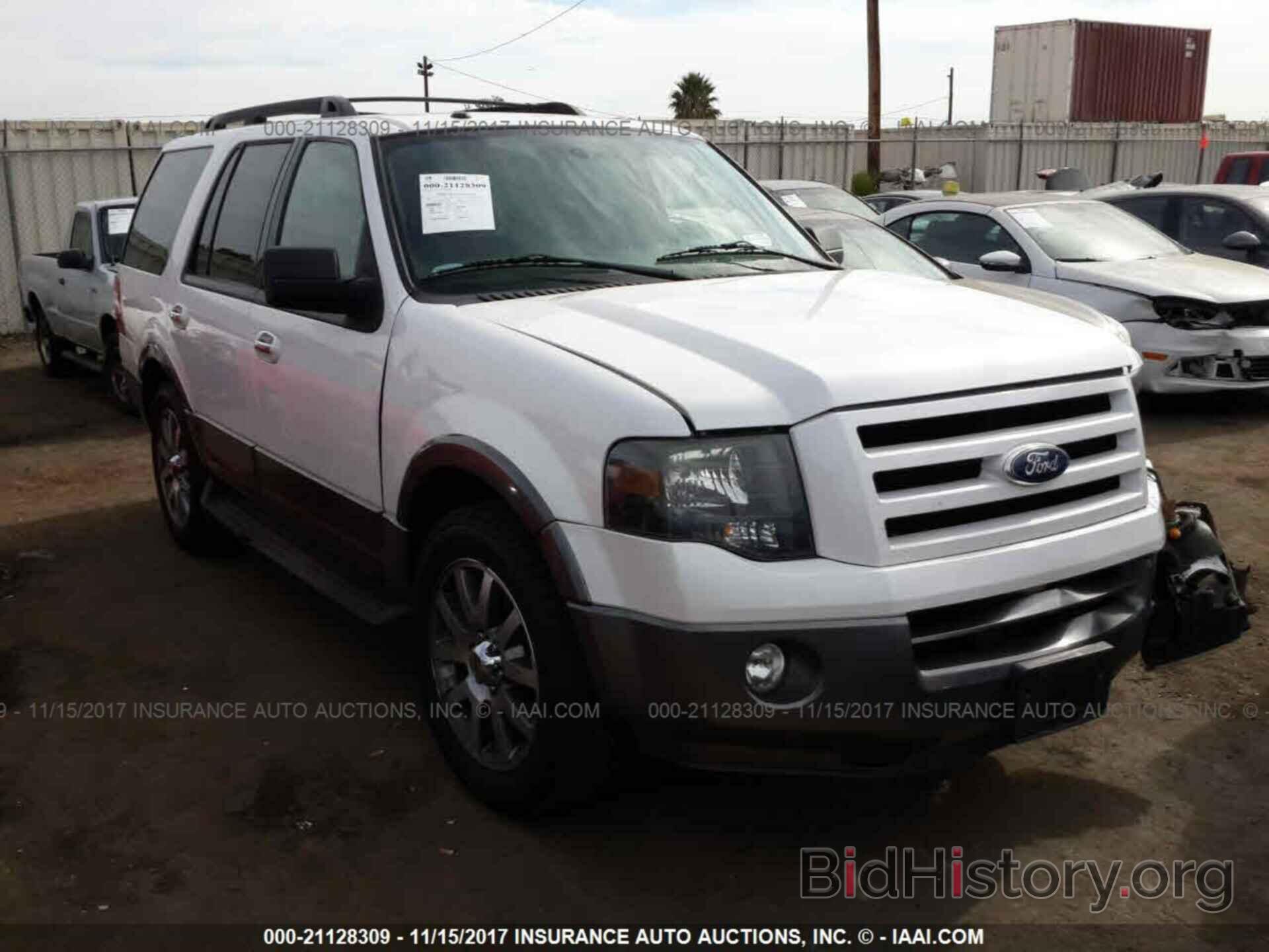 Photo 1FMJU1H54BEF22422 - Ford Expedition 2011