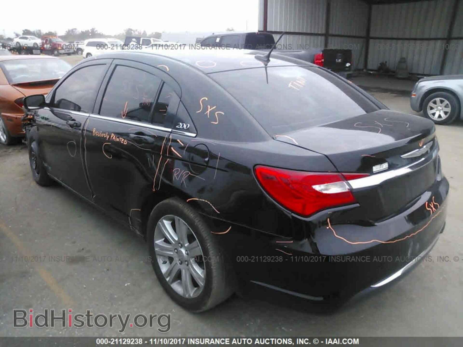 2013 Chrysler 200 - VIN: 1C3CCBBB4DN743529 - Фото 3