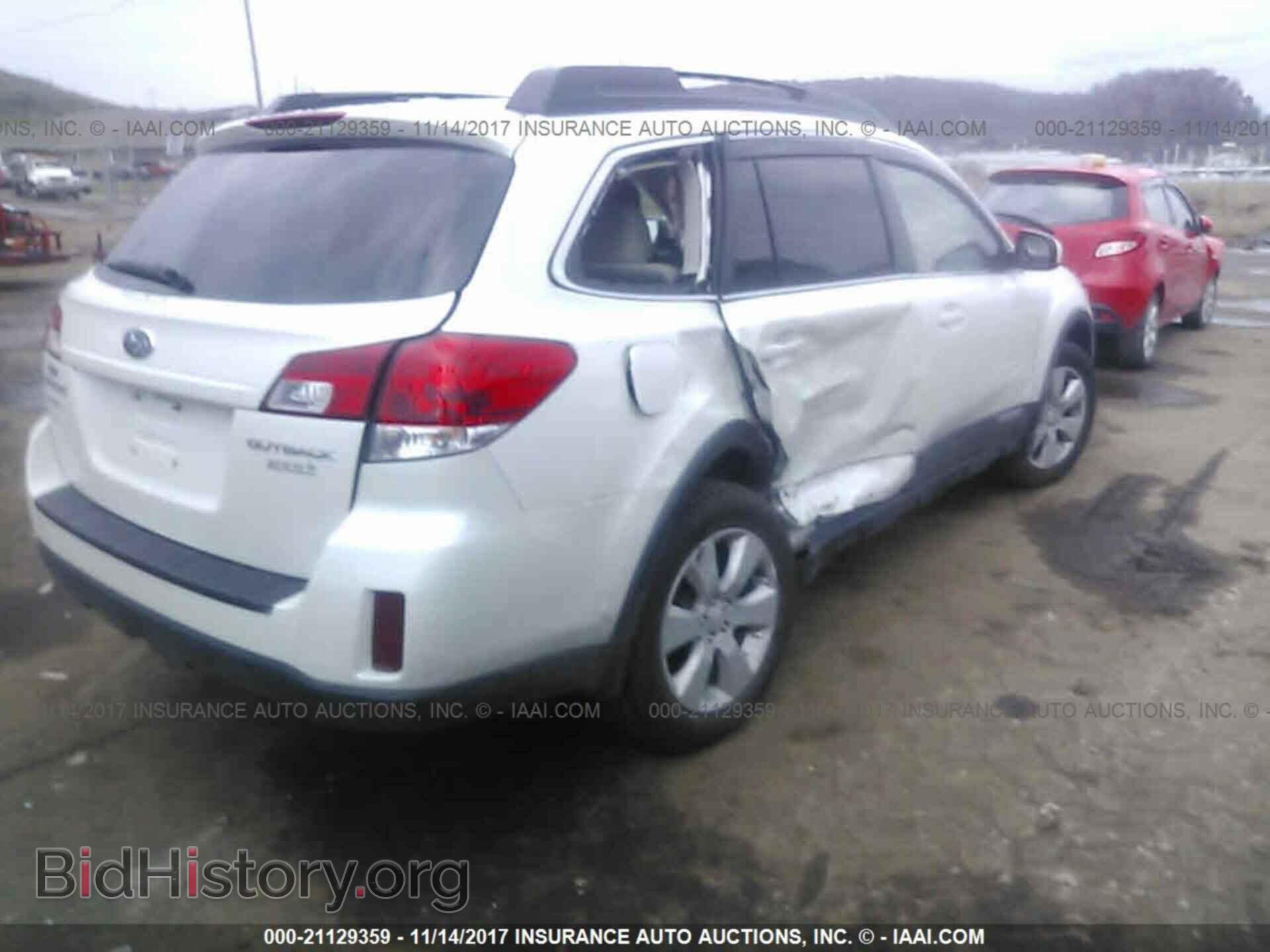 2011 Subaru Outback - VIN: 4S4BRBCC8B3327808 - Фото 4