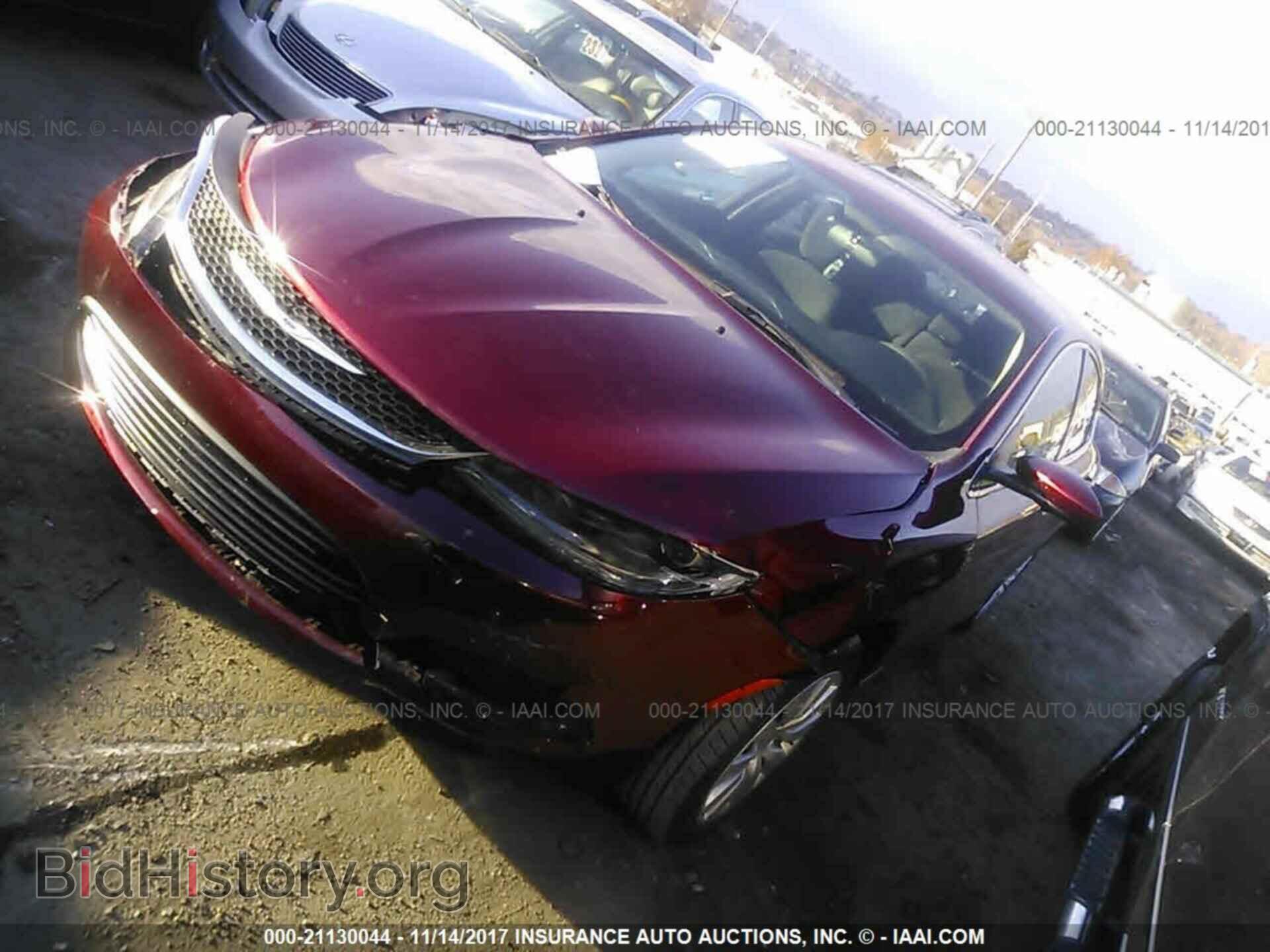 2015 Chrysler 200 - VIN: 1C3CCCFB3FN563929 - Photo 2