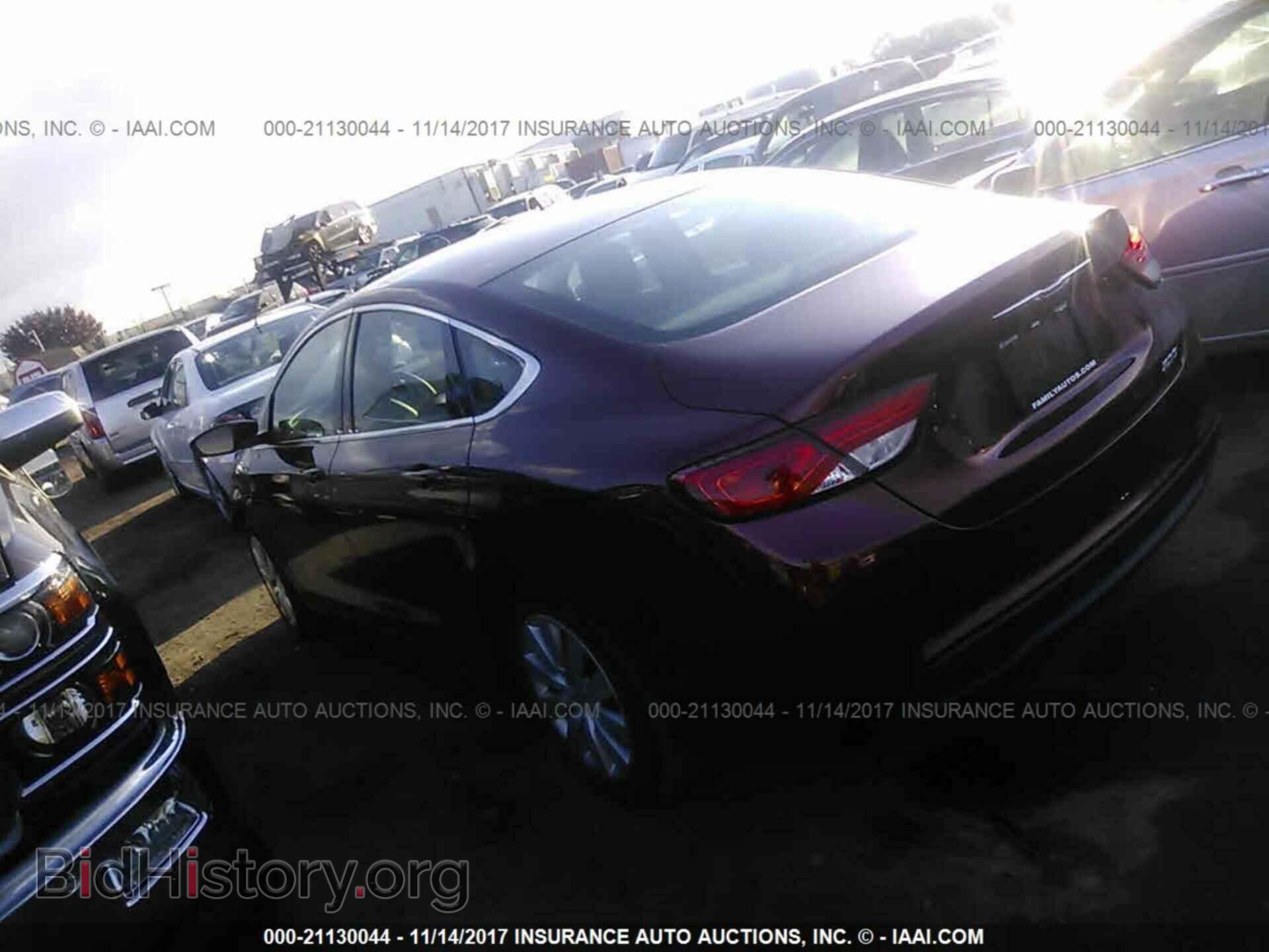2015 Chrysler 200 - VIN: 1C3CCCFB3FN563929 - Photo 3