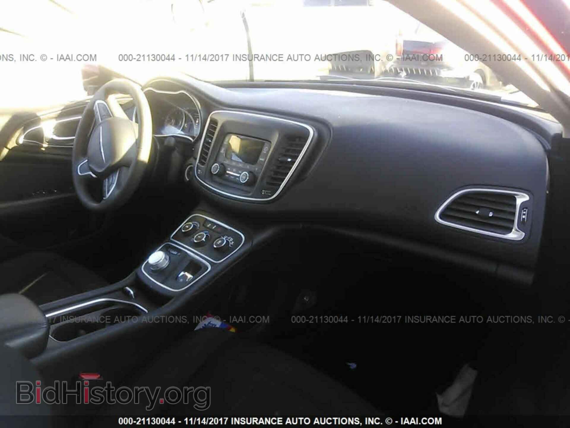 2015 Chrysler 200 - VIN: 1C3CCCFB3FN563929 - Photo 5