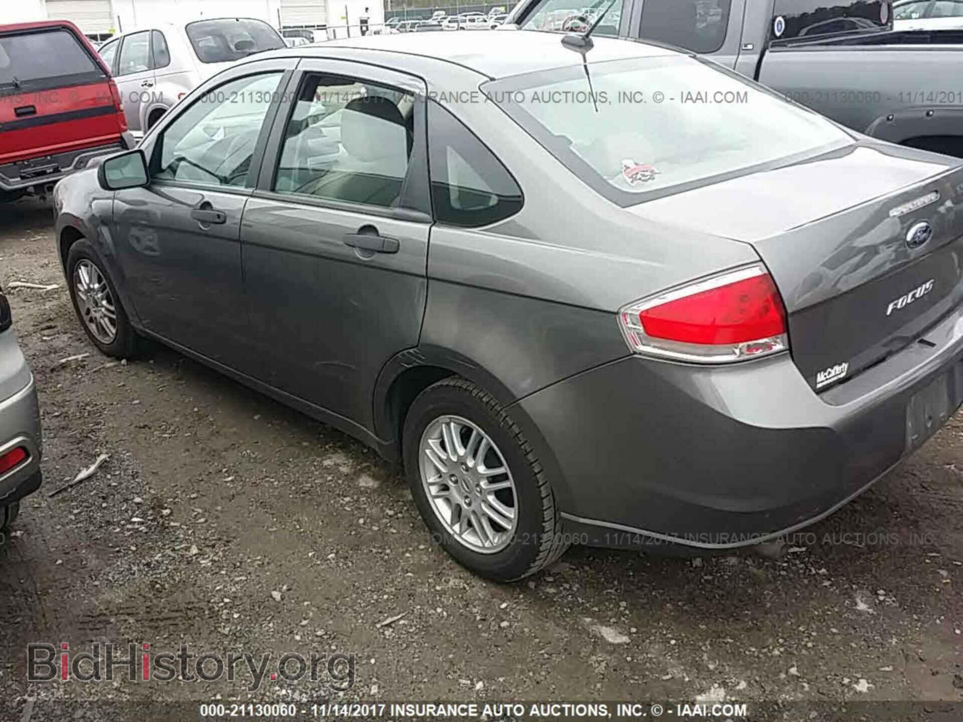2011 Ford Focus - VIN: 1FAHP3FN3BW104927 - Фото 3