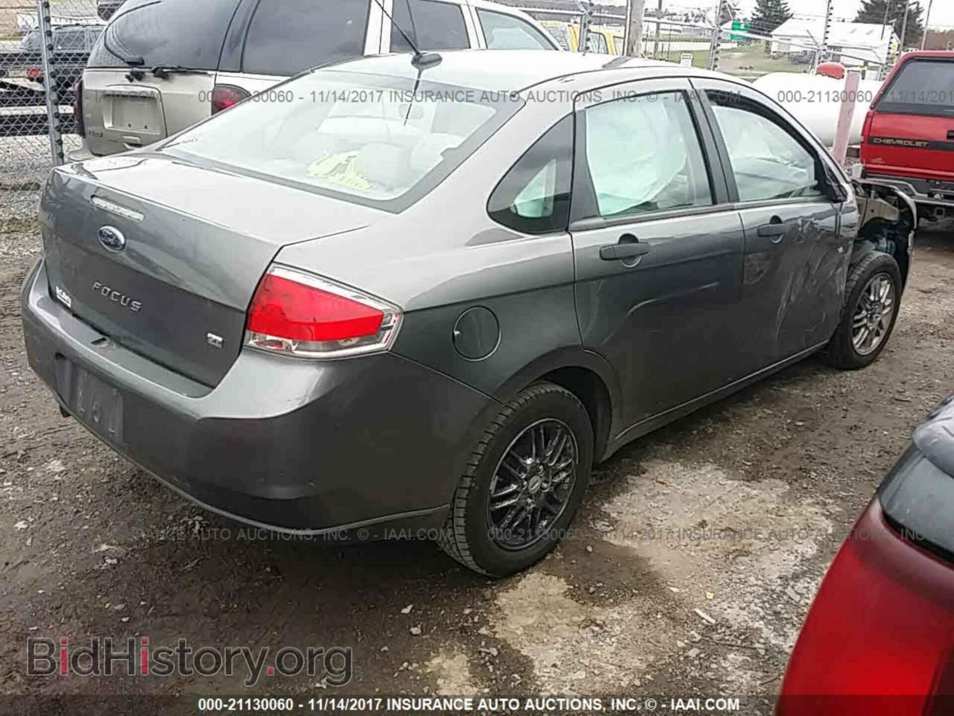 2011 Ford Focus - VIN: 1FAHP3FN3BW104927 - Фото 4