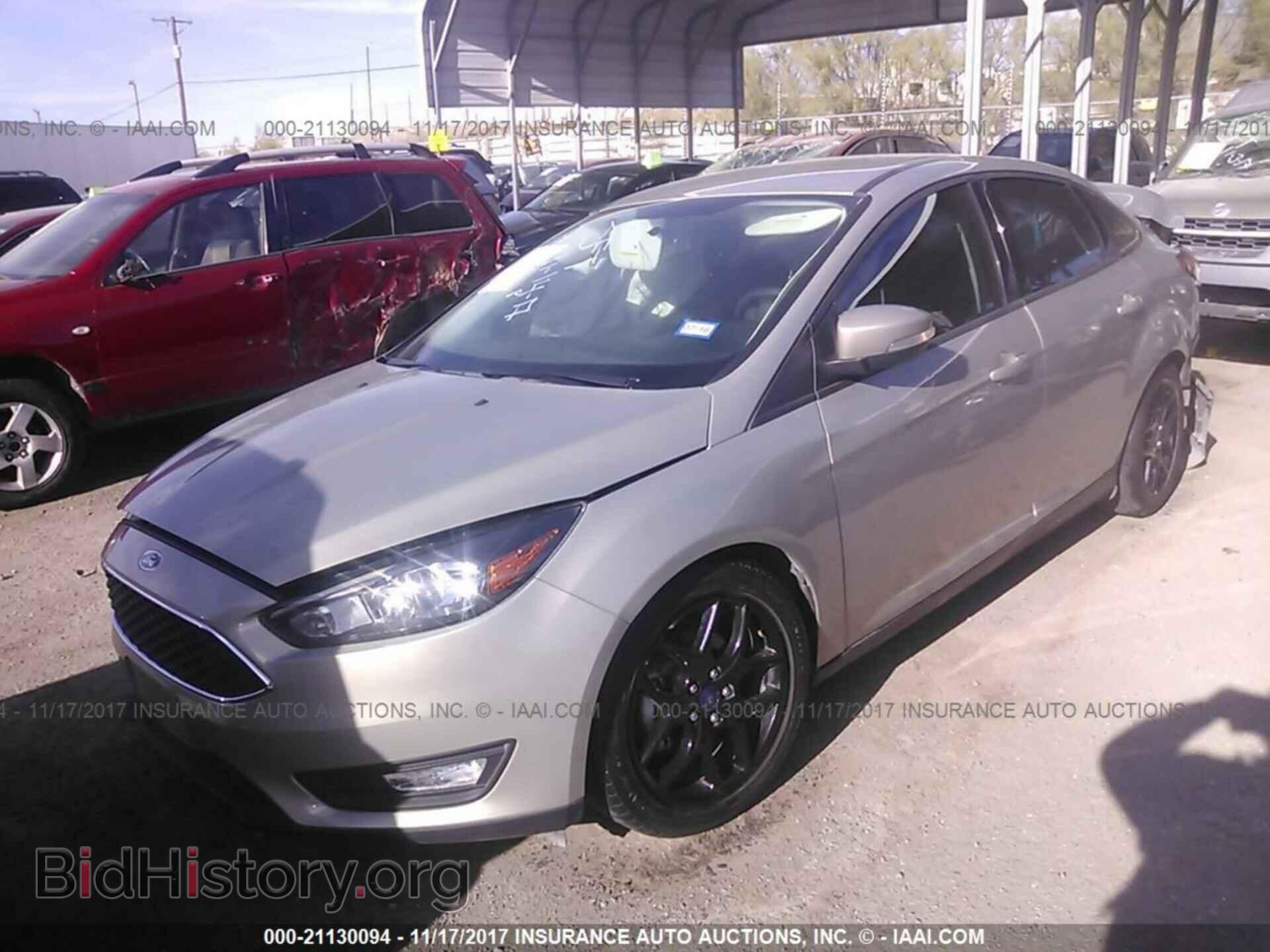 2016 Ford Focus - VIN: 1FADP3F29GL318978 - Фото 2