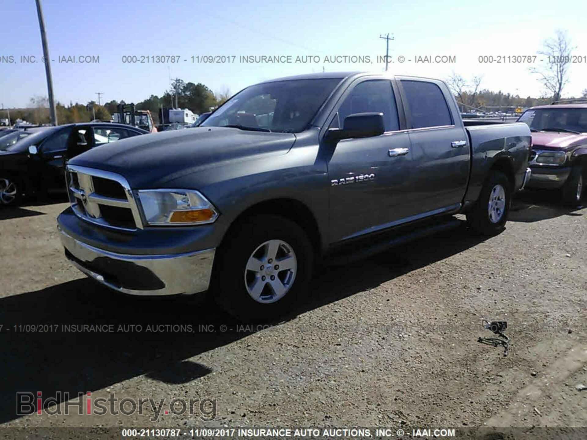 2011 Dodge Ram 1500 - VIN: 1D7RB1CP3BS692073 - Фото 2