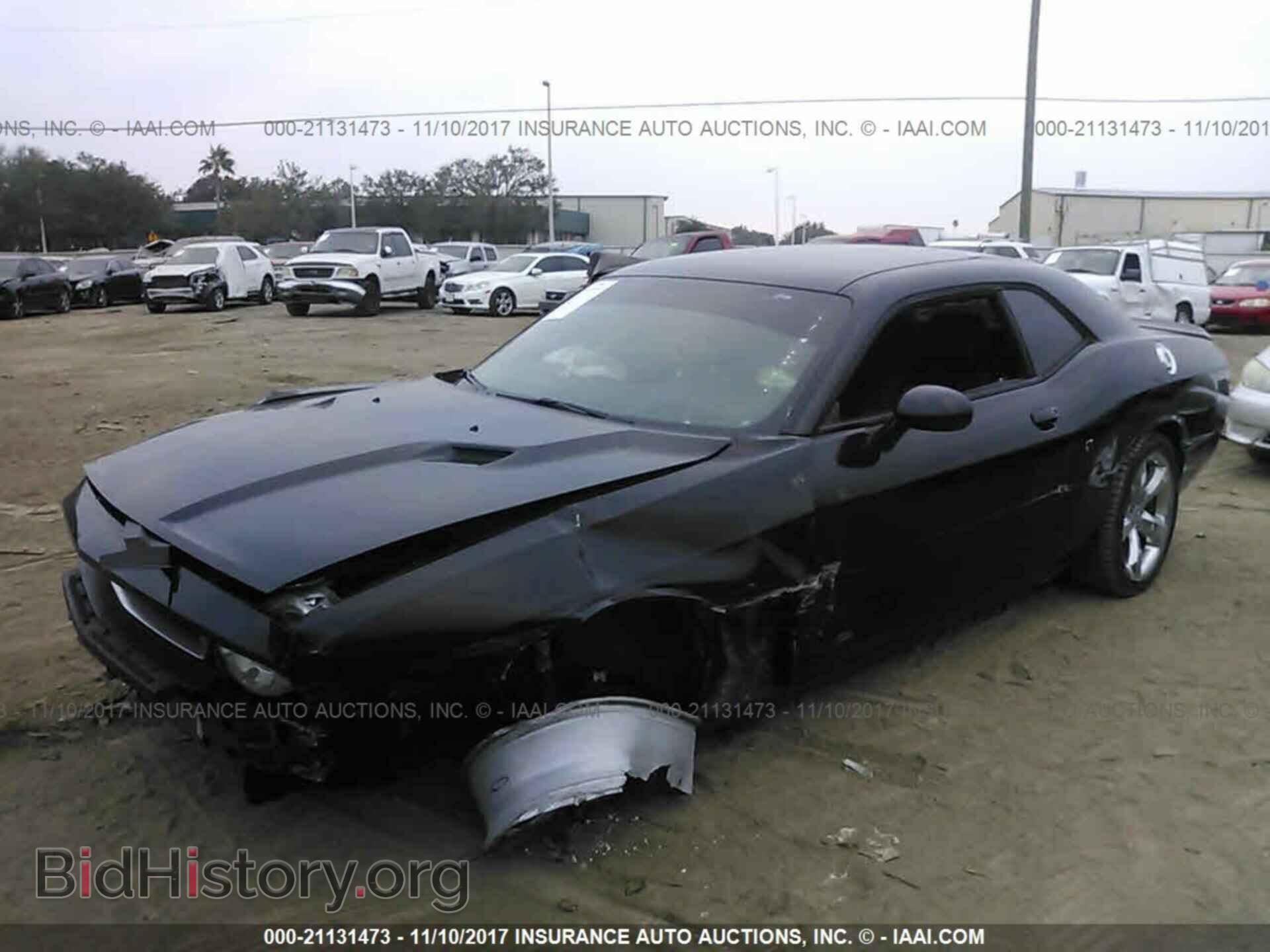 2012 Dodge Challenger - VIN: 2C3CDYAGXCH105676 - Photo 2