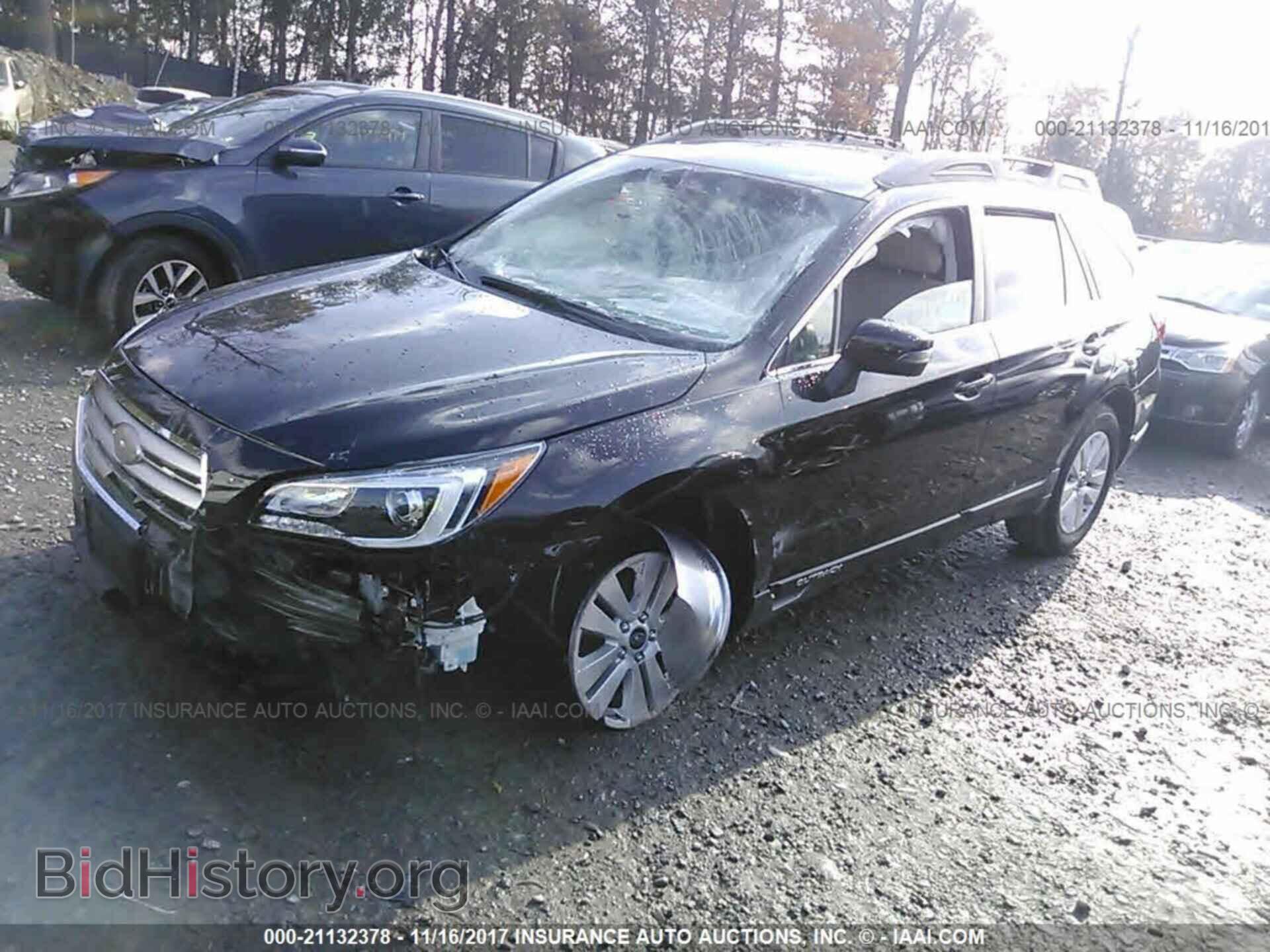 2017 Subaru Outback - VIN: 4S4BSAHC0H3303227 - Photo 2