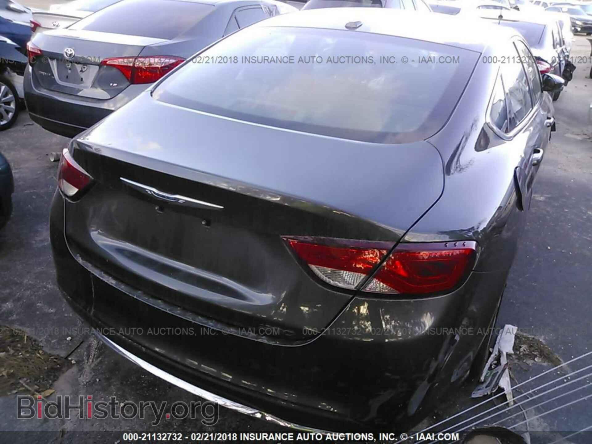 2015 Chrysler 200 - VIN: 1C3CCCAB9FN596375 - Photo 4