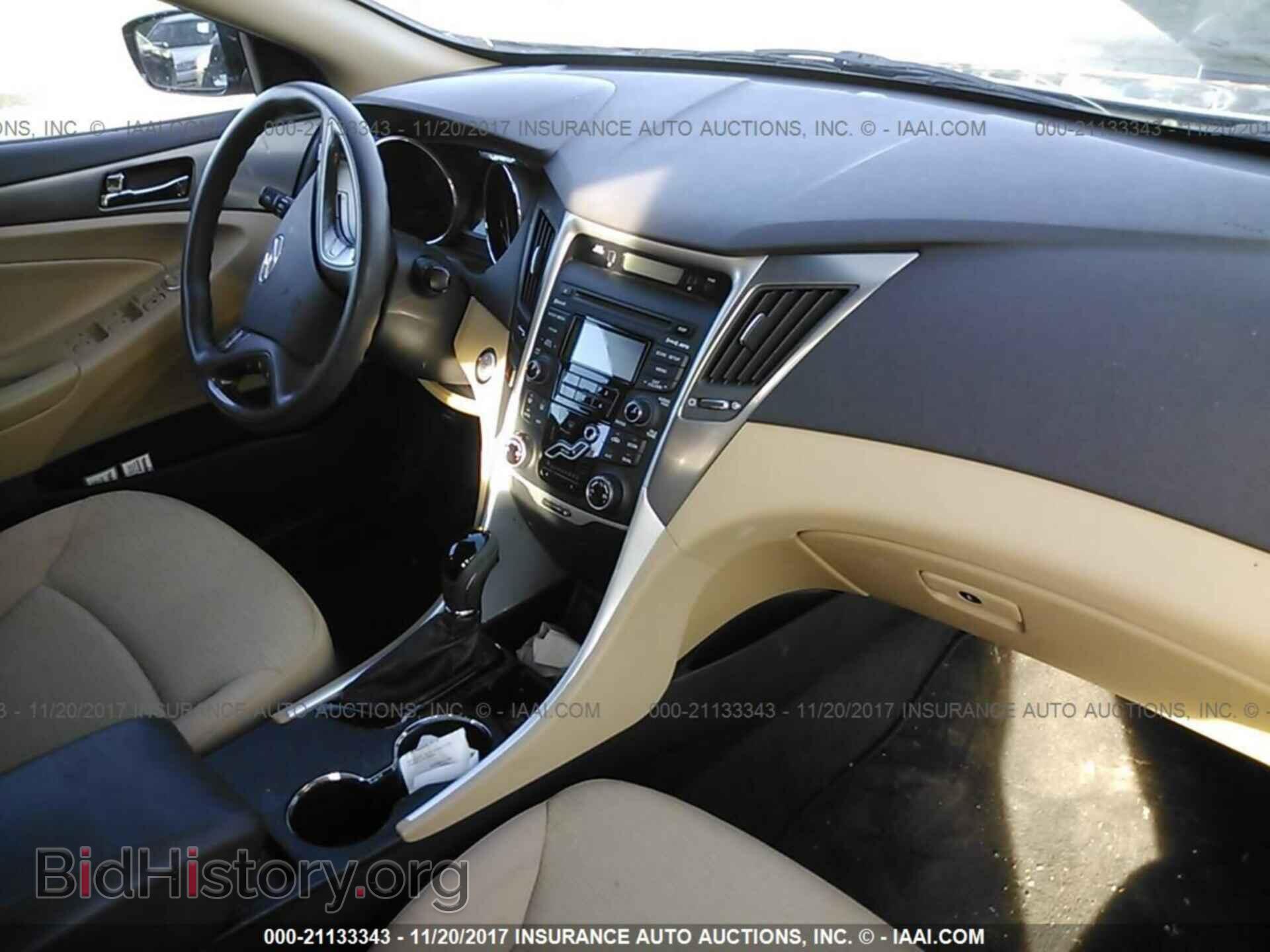2012 Hyundai Sonata - VIN: KMHEC4A44CA046351 - Photo 5