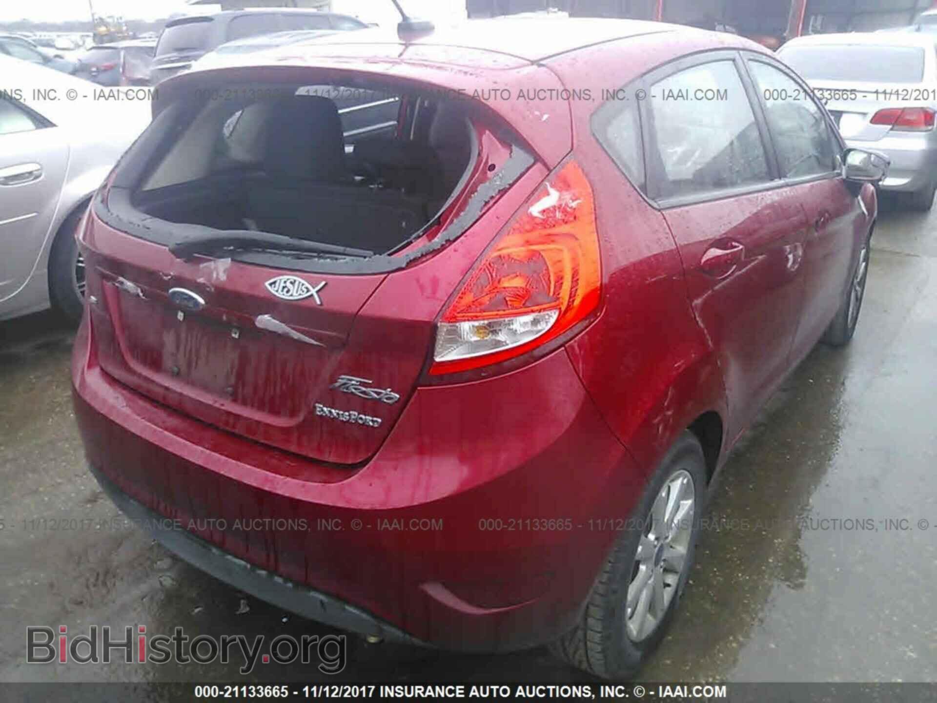 2011 Ford Fiesta - VIN: 3FADP4EJ7BM202975 - Photo 4