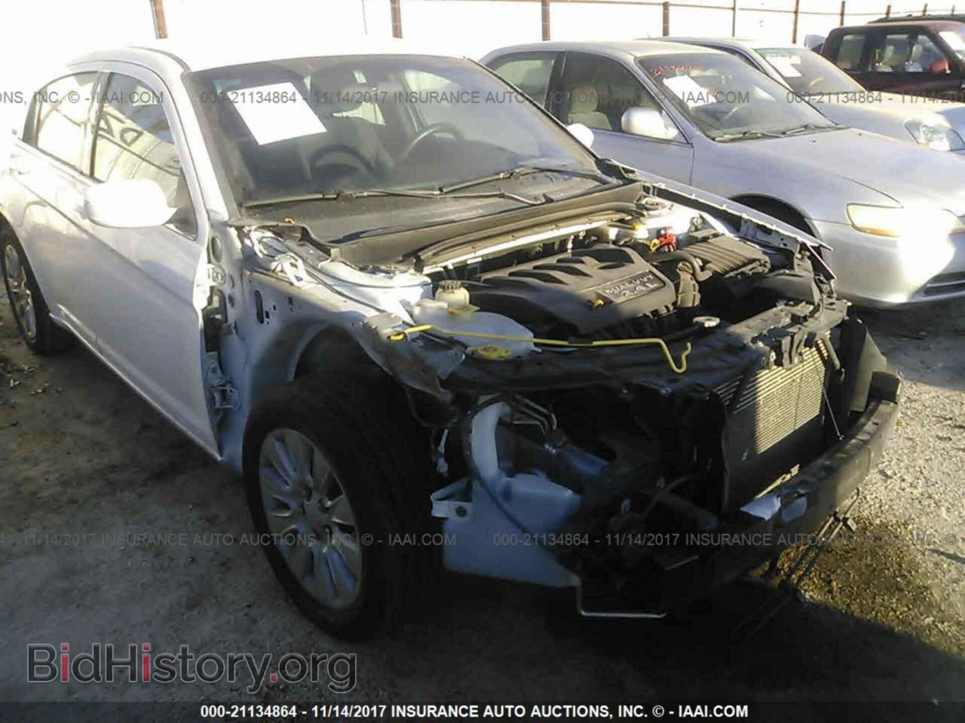 2014 Chrysler 200 - VIN: 1C3CCBAB6EN210679 - Фото 6