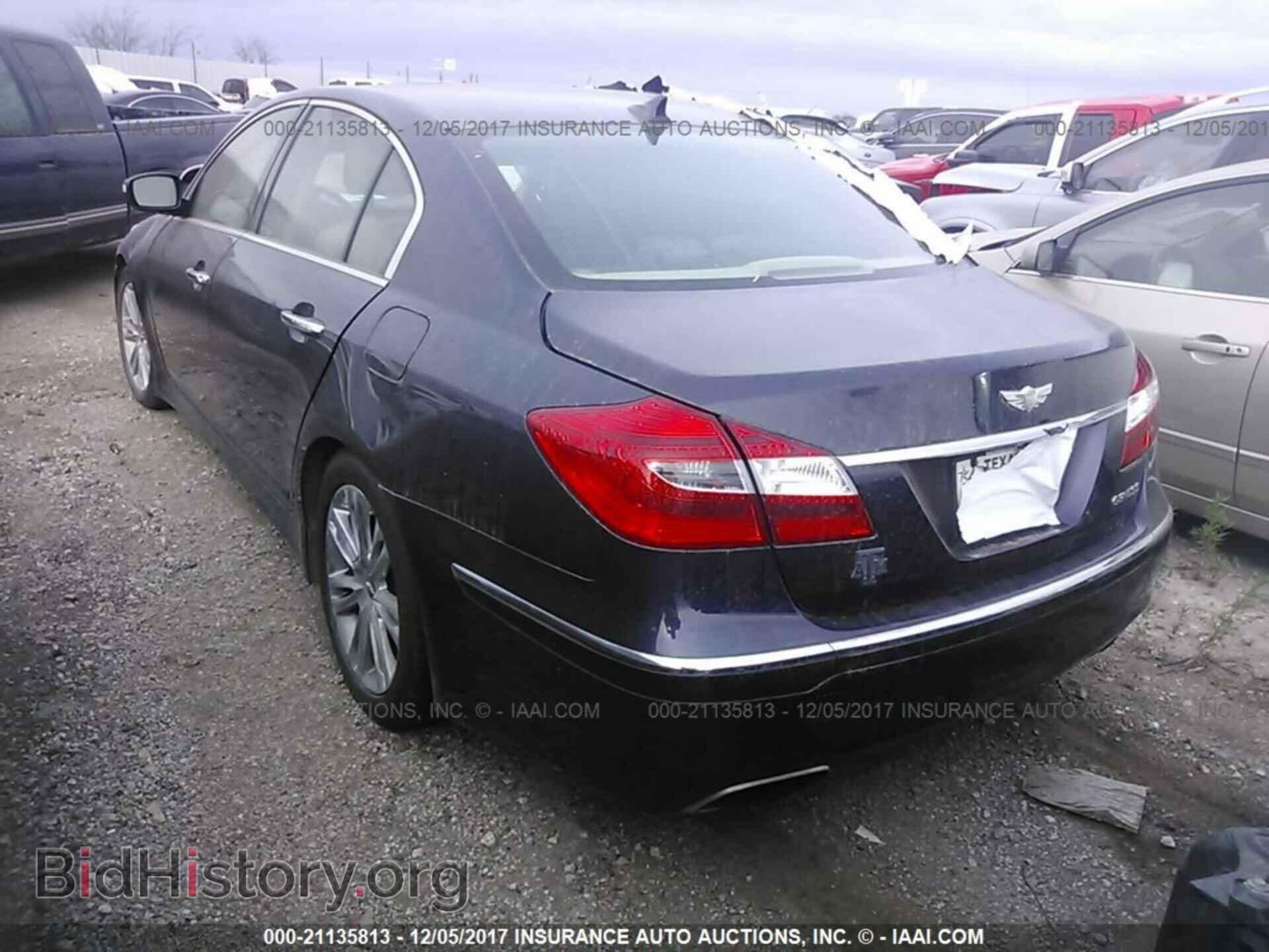 2012 Hyundai Genesis - VIN: KMHGC4DD6CU184184 - Фото 3