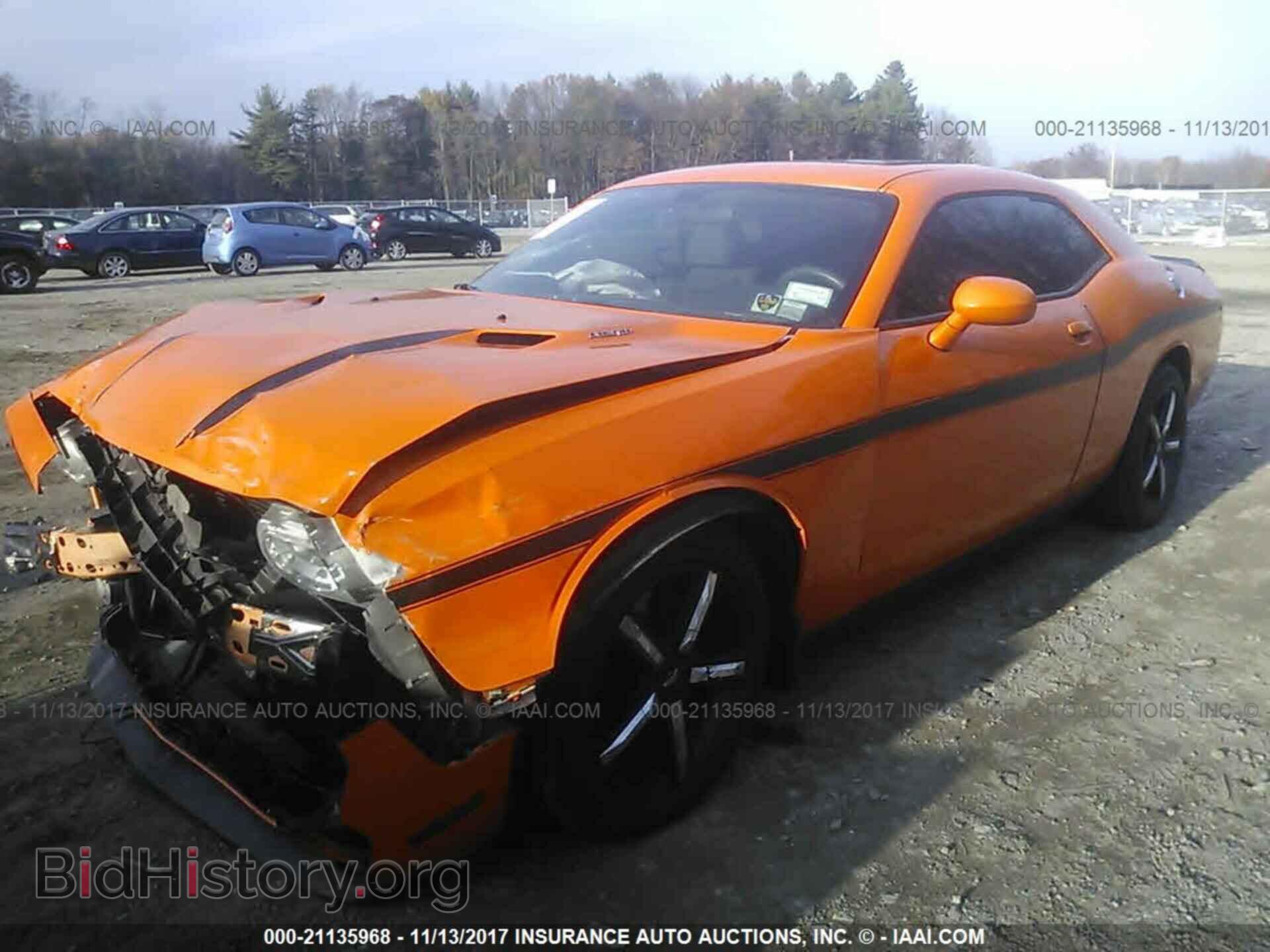 2012 Dodge Challenger - VIN: 2C3CDYAG6CH135435 - Фото 2