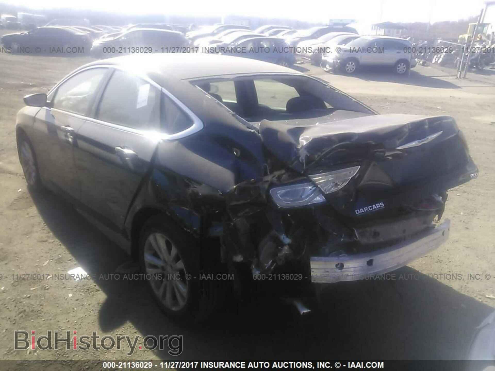 2015 Chrysler 200 - VIN: 1C3CCCAB8FN715744 - Photo 3