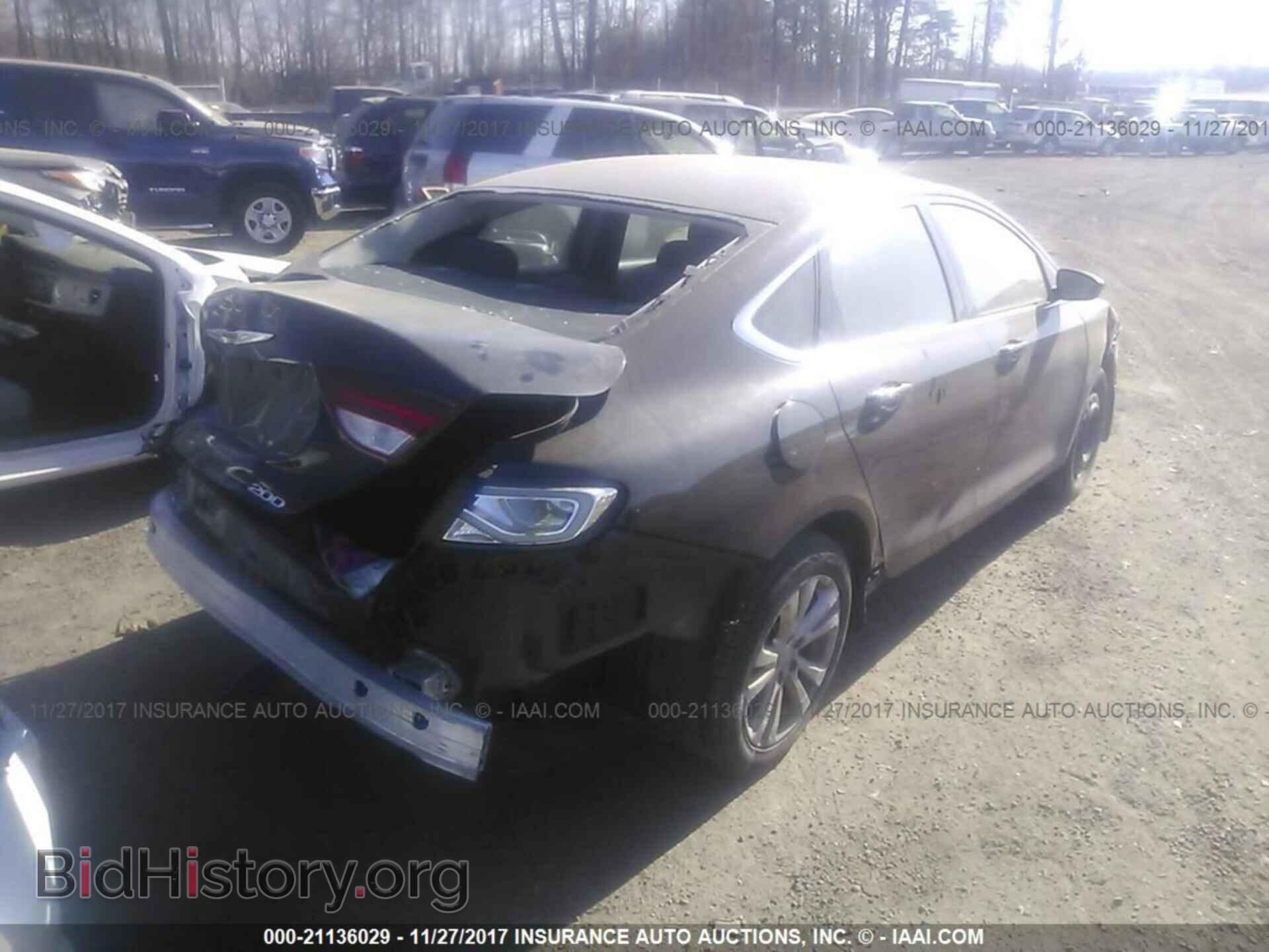 2015 Chrysler 200 - VIN: 1C3CCCAB8FN715744 - Photo 4