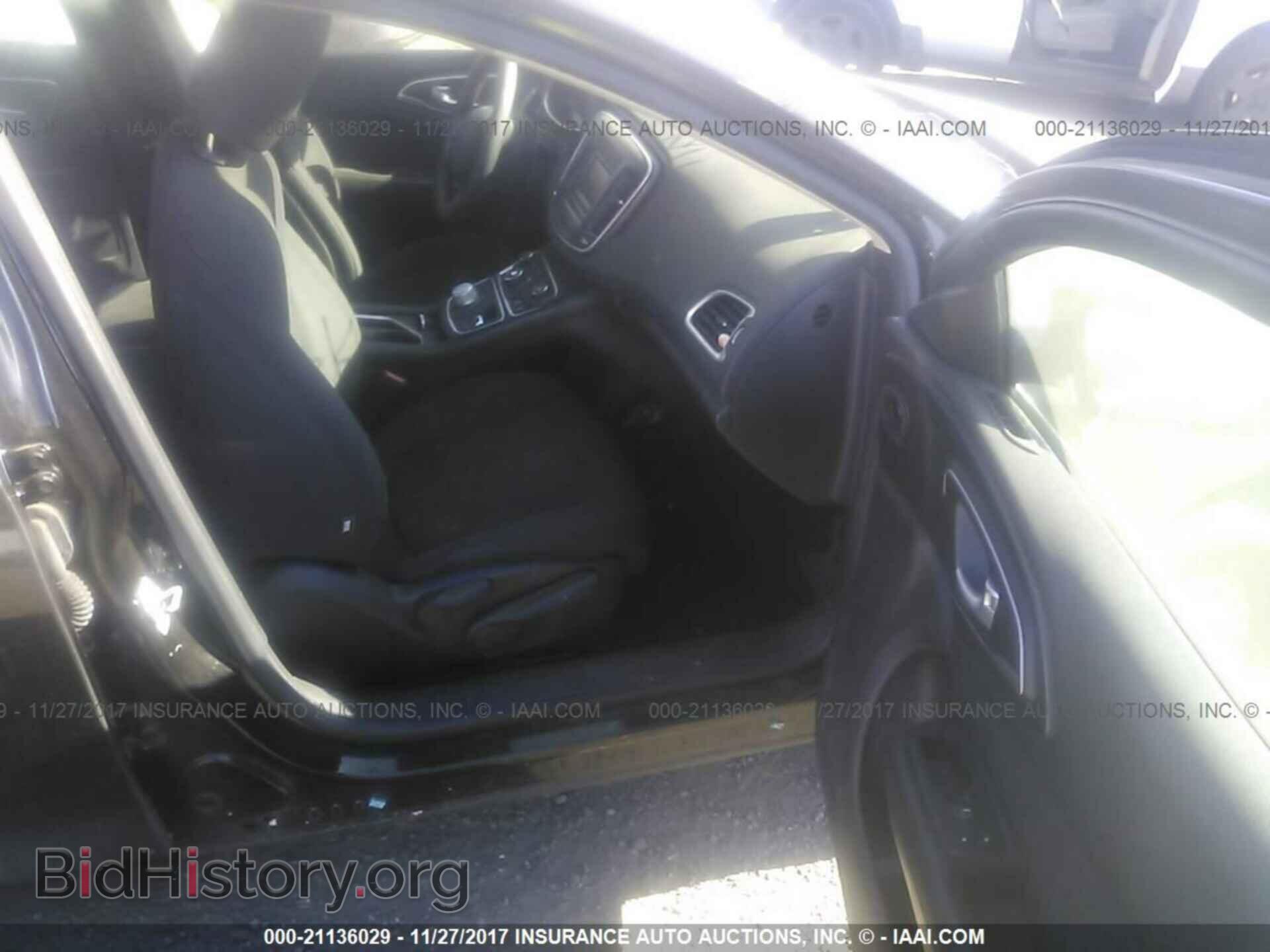 2015 Chrysler 200 - VIN: 1C3CCCAB8FN715744 - Photo 5