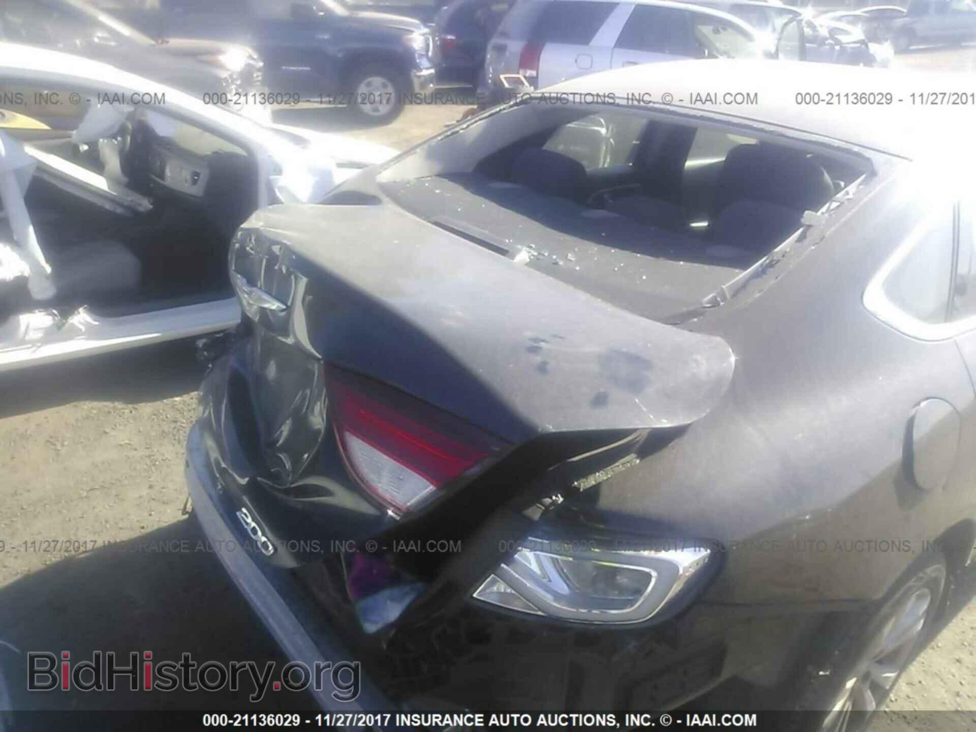 2015 Chrysler 200 - VIN: 1C3CCCAB8FN715744 - Photo 6
