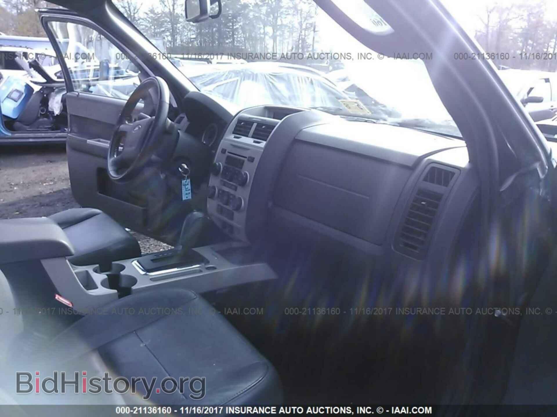 2011 Ford Escape - VIN: 1FMCU9D71BKC22031 - Photo 5