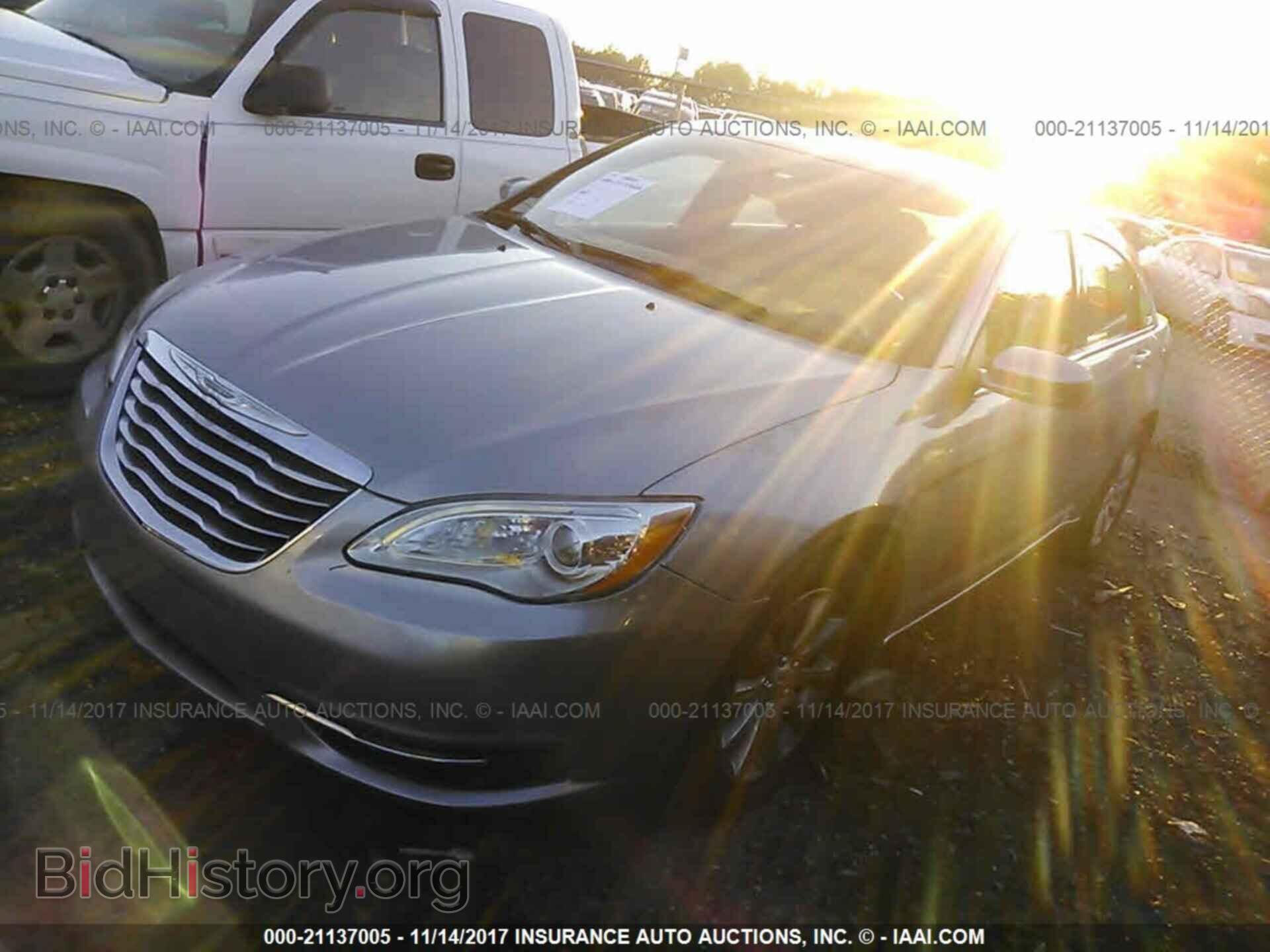 2013 Chrysler 200 - VIN: 1C3CCBBB6DN509893 - Photo 2