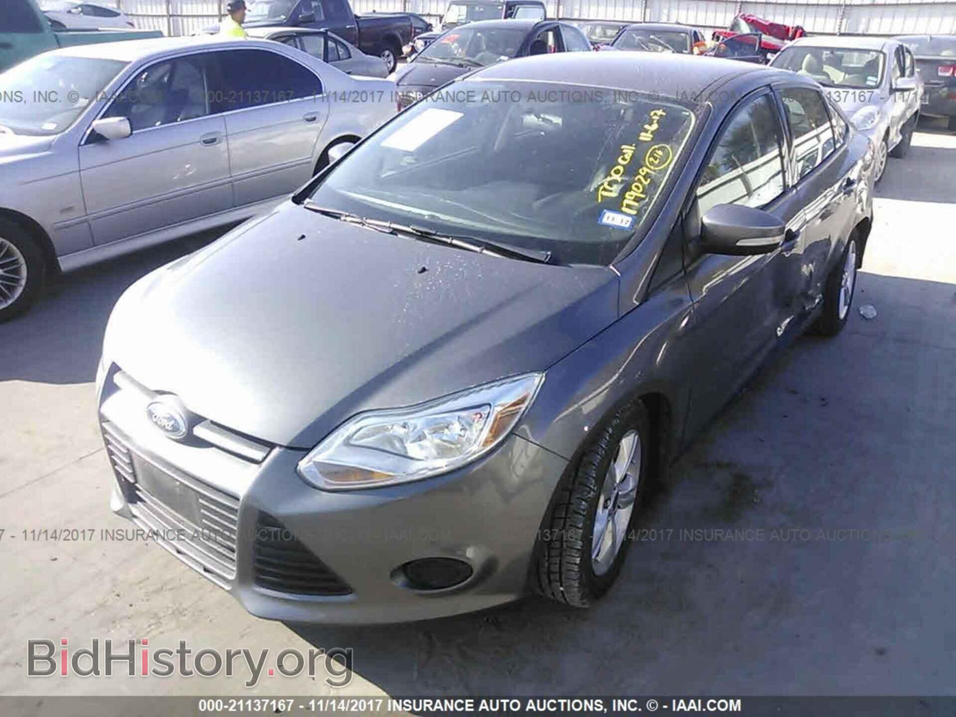 2014 Ford Focus - VIN: 1FADP3F21EL208407 - Photo 2