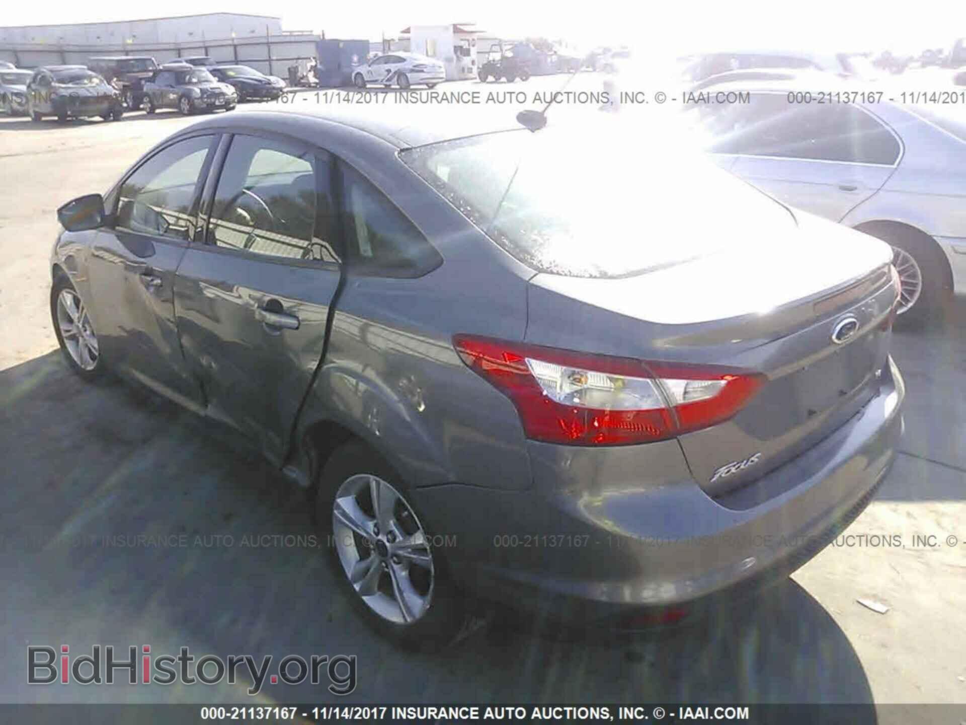 2014 Ford Focus - VIN: 1FADP3F21EL208407 - Photo 3